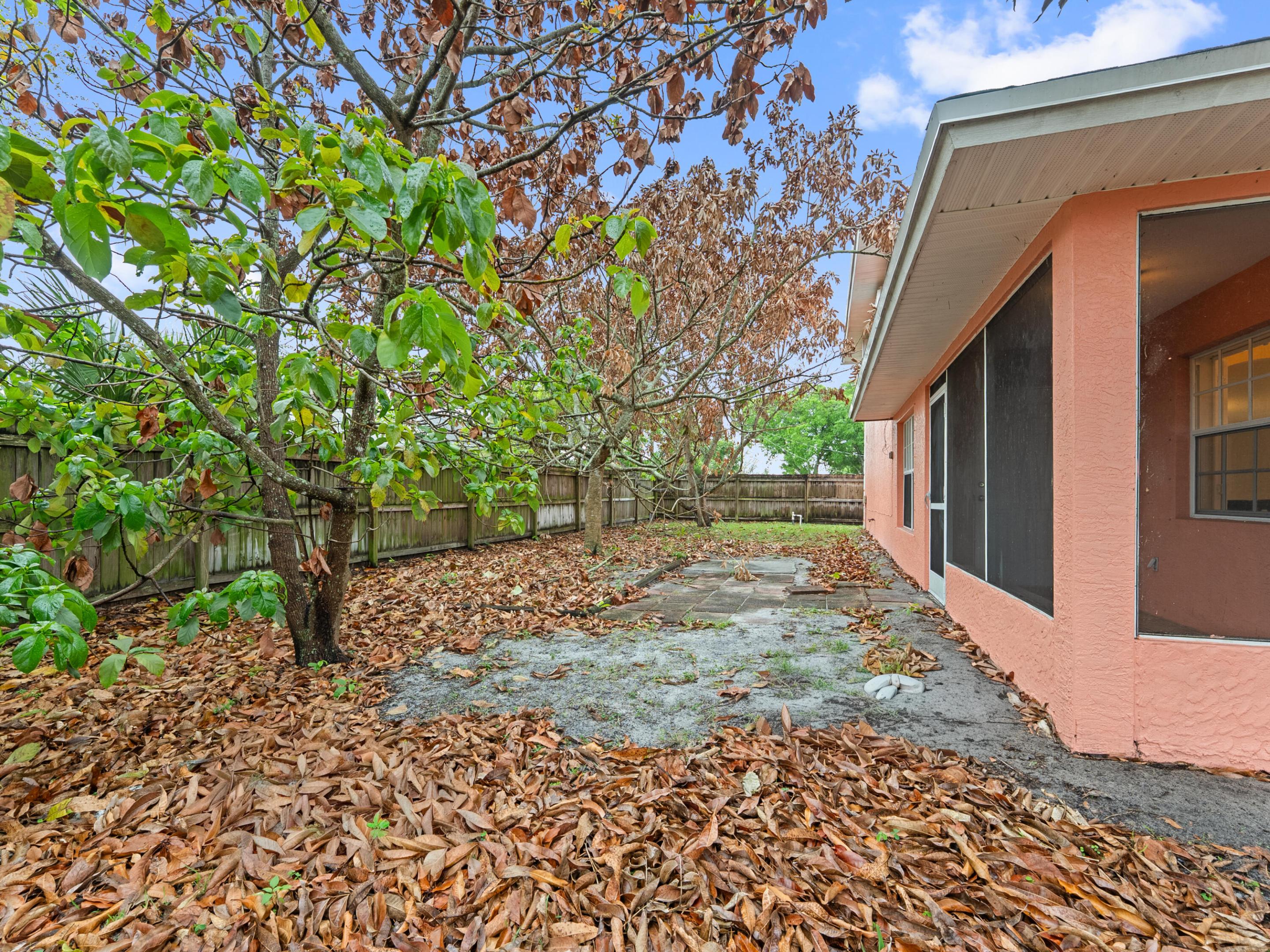 430 Se Thanksgiving Avenue Property Photo 31
