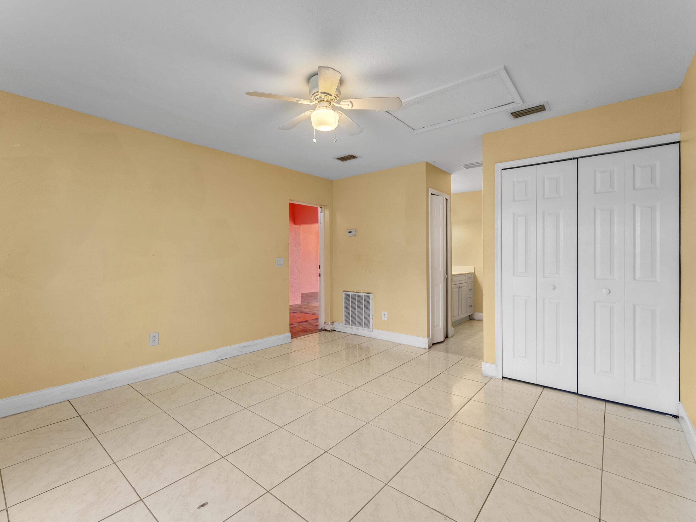 430 Se Thanksgiving Avenue Property Photo 34