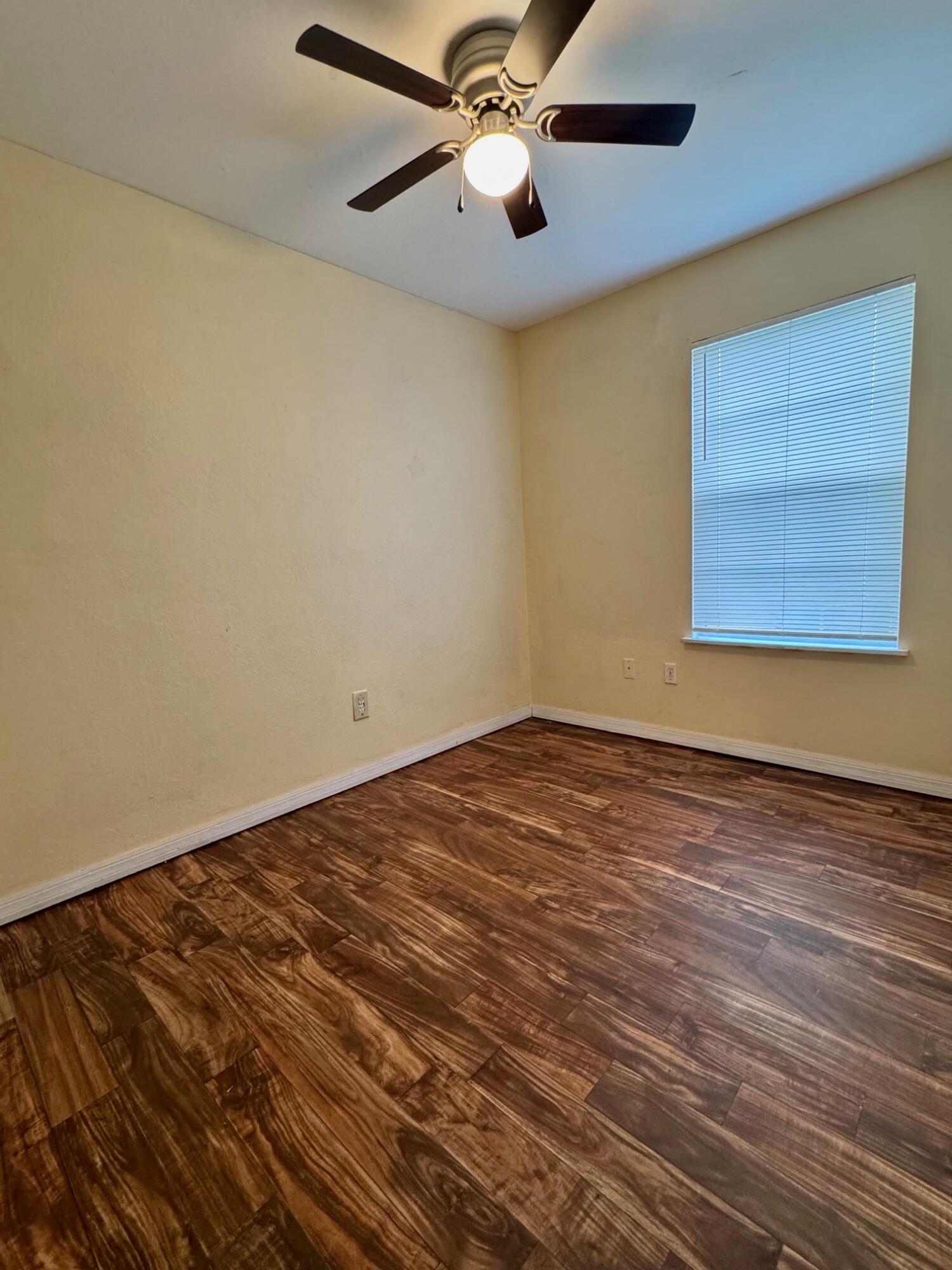 714 S Seminole Avenue Property Photo 6