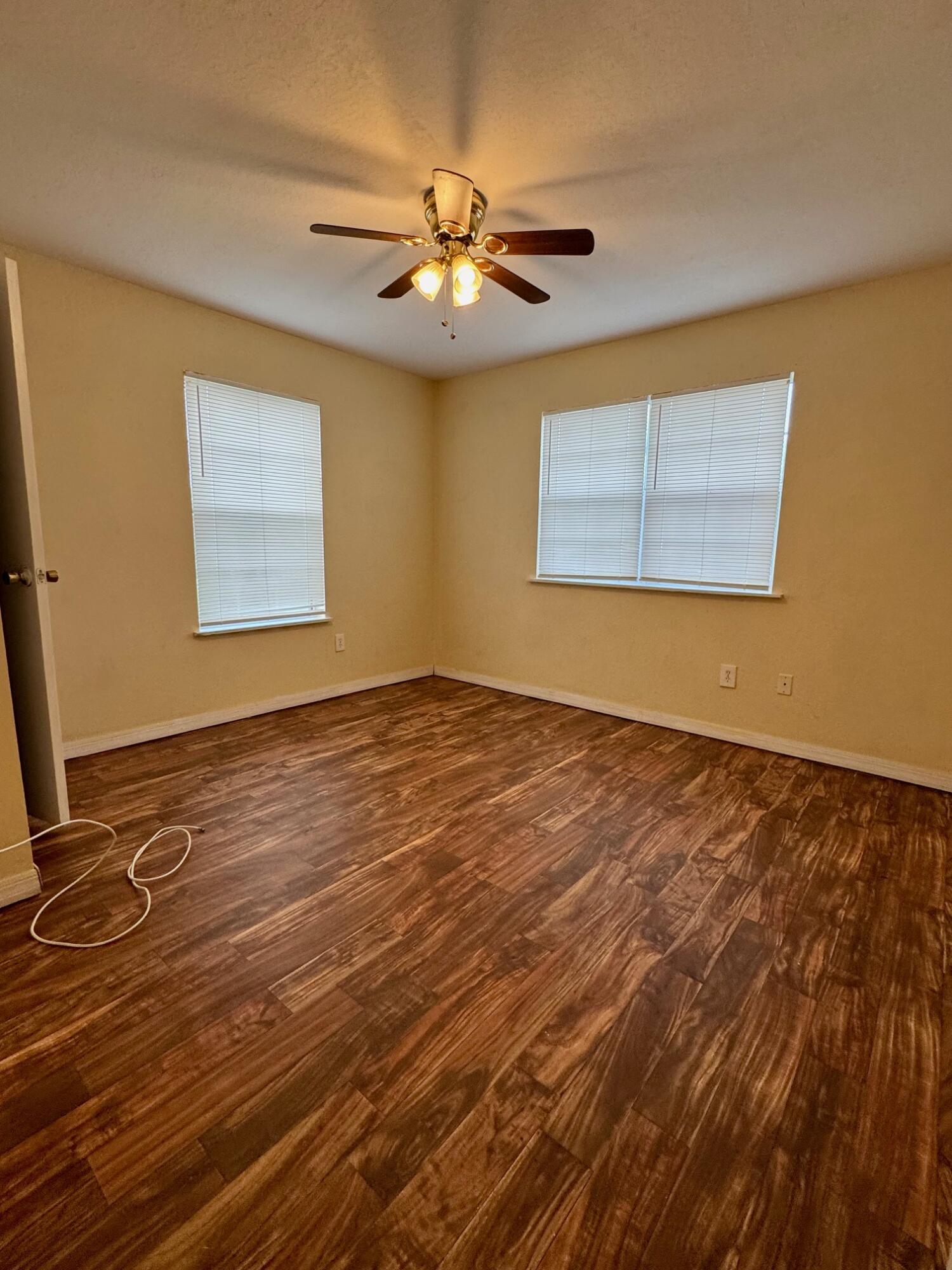 714 S Seminole Avenue Property Photo 7