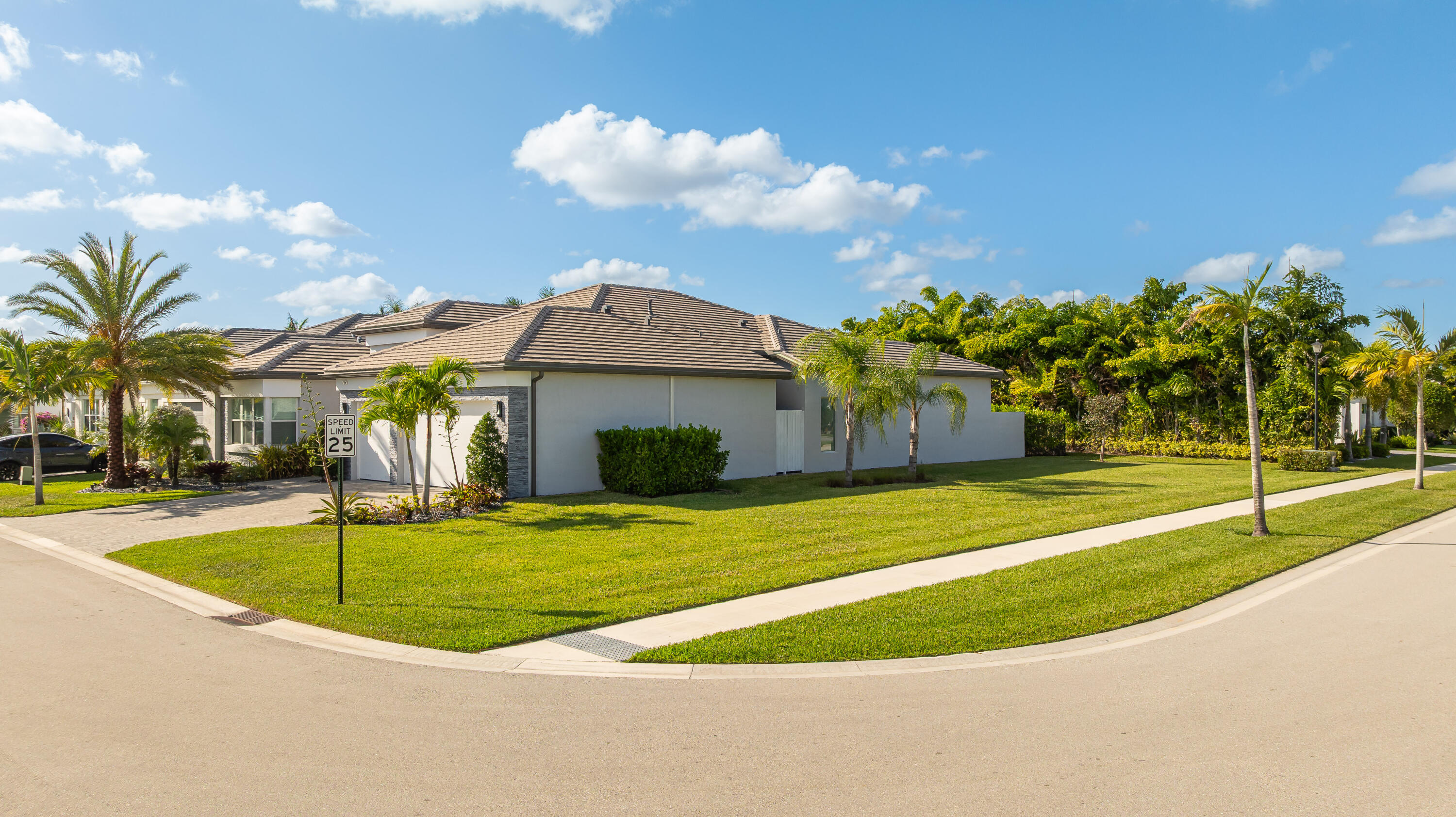 9831 Great Barrier Trail Property Photo 81