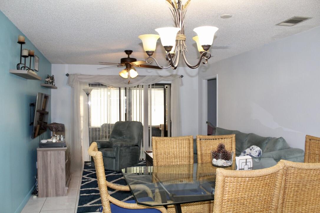 566 Sw Sara Boulevard Property Photo 3