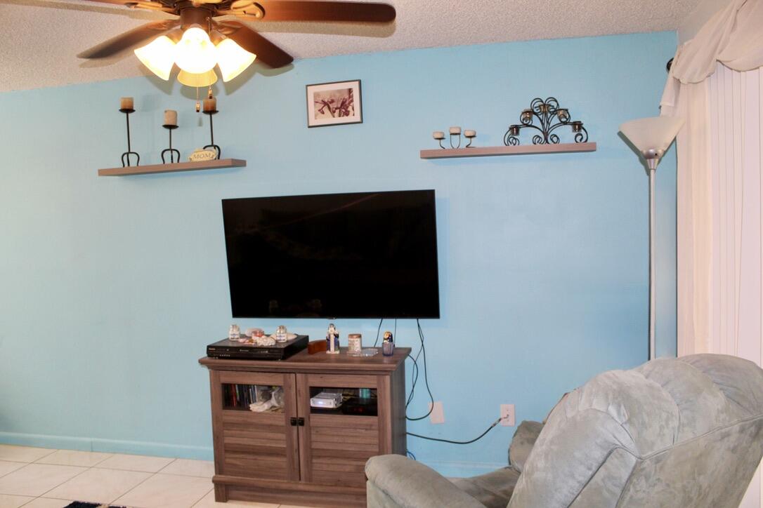 566 Sw Sara Boulevard Property Photo 7