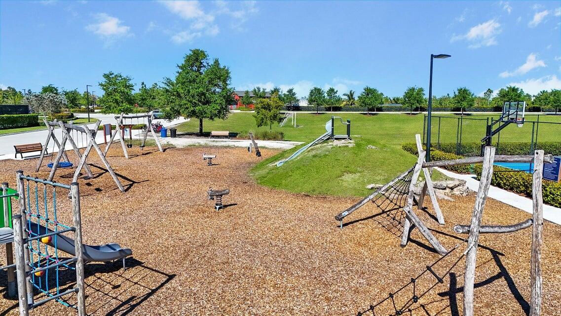 732 Hookline Circle Property Photo 66