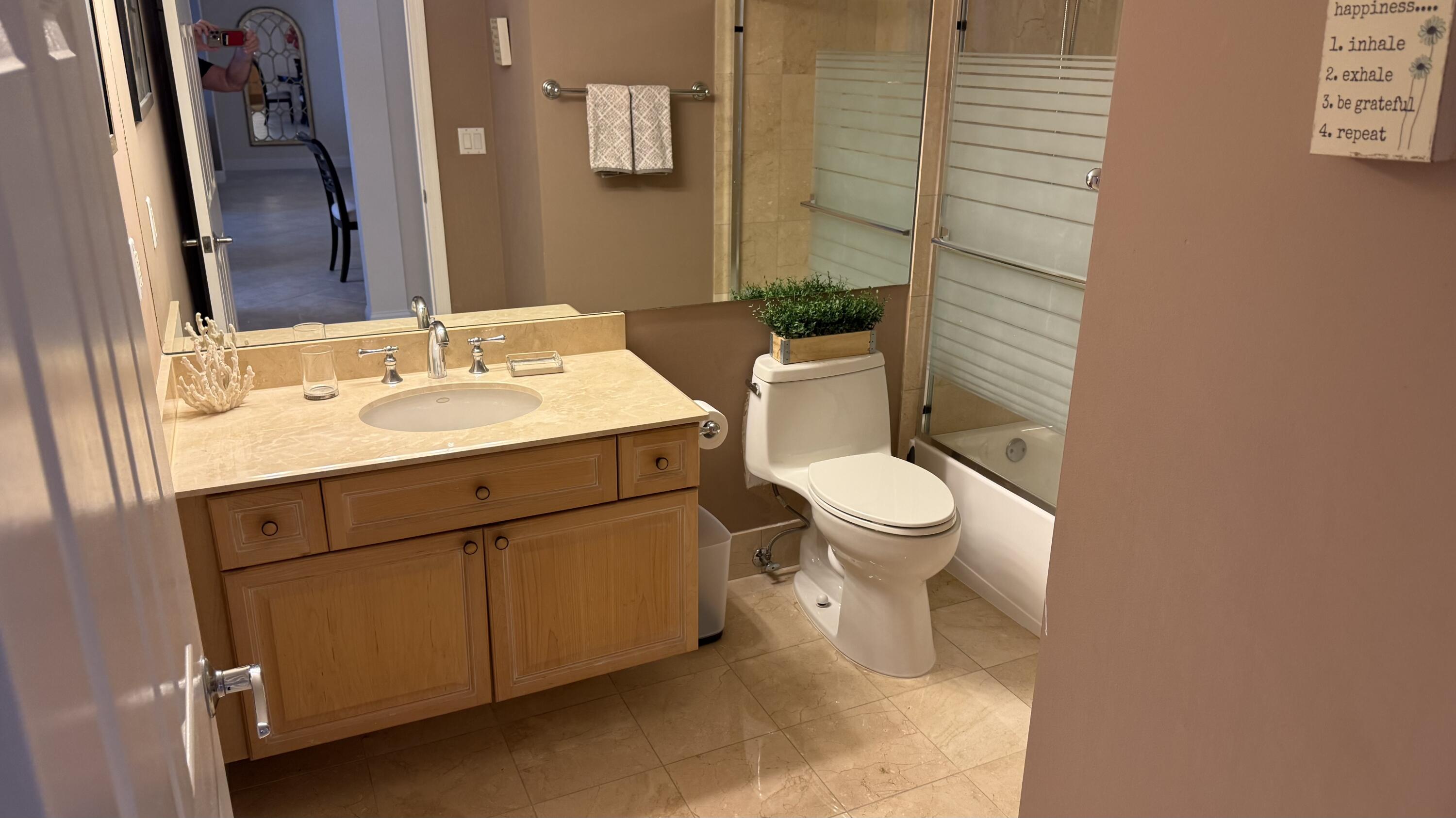 3200 N Ocean Boulevard 2105 Property Photo 17