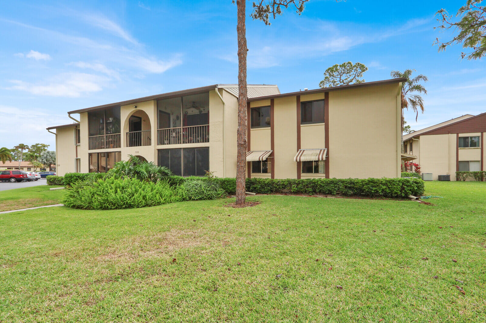 338 Knotty Pine Circle D1 Property Photo 1