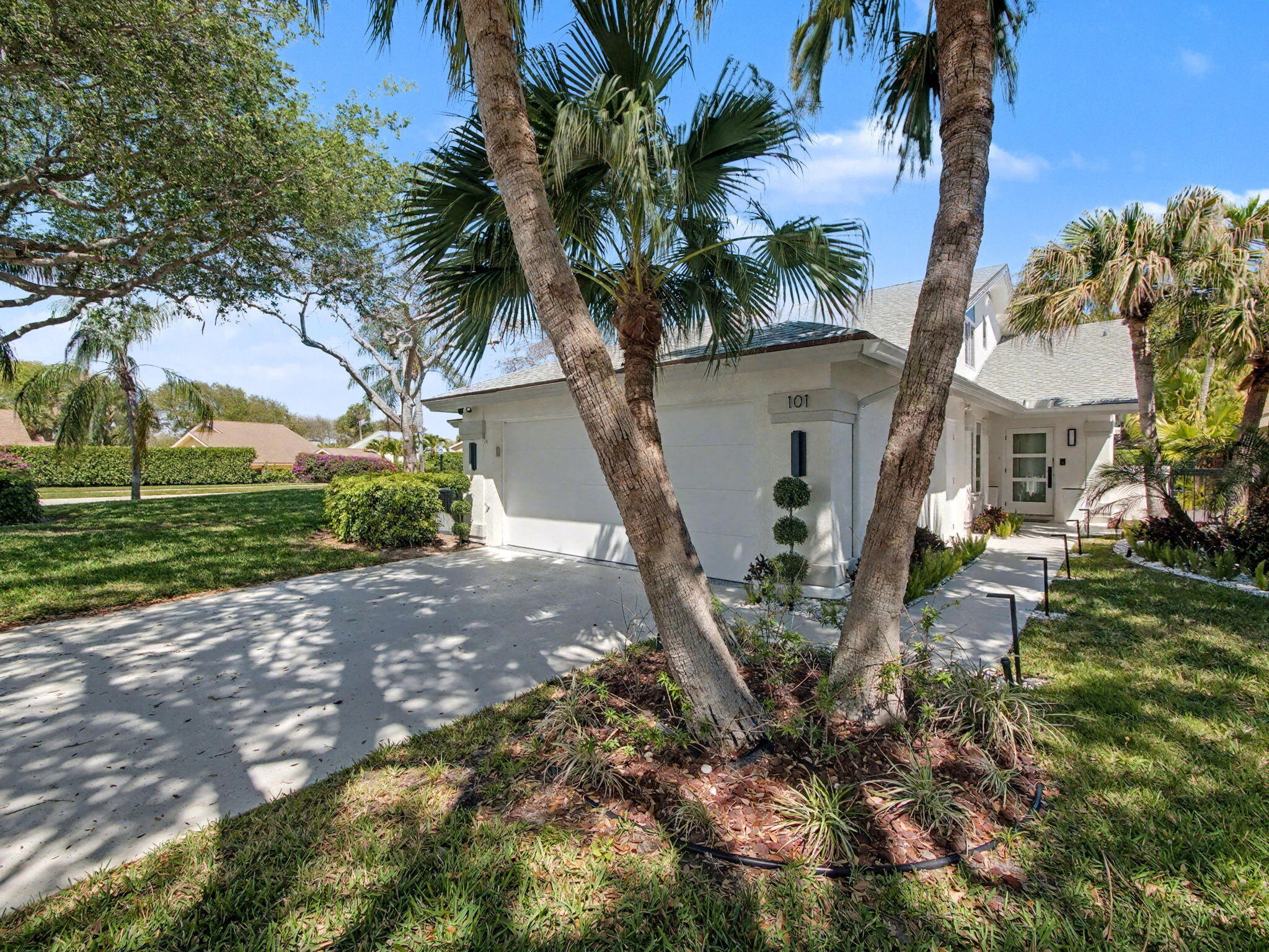 101 Dunes Edge Road Property Photo 3