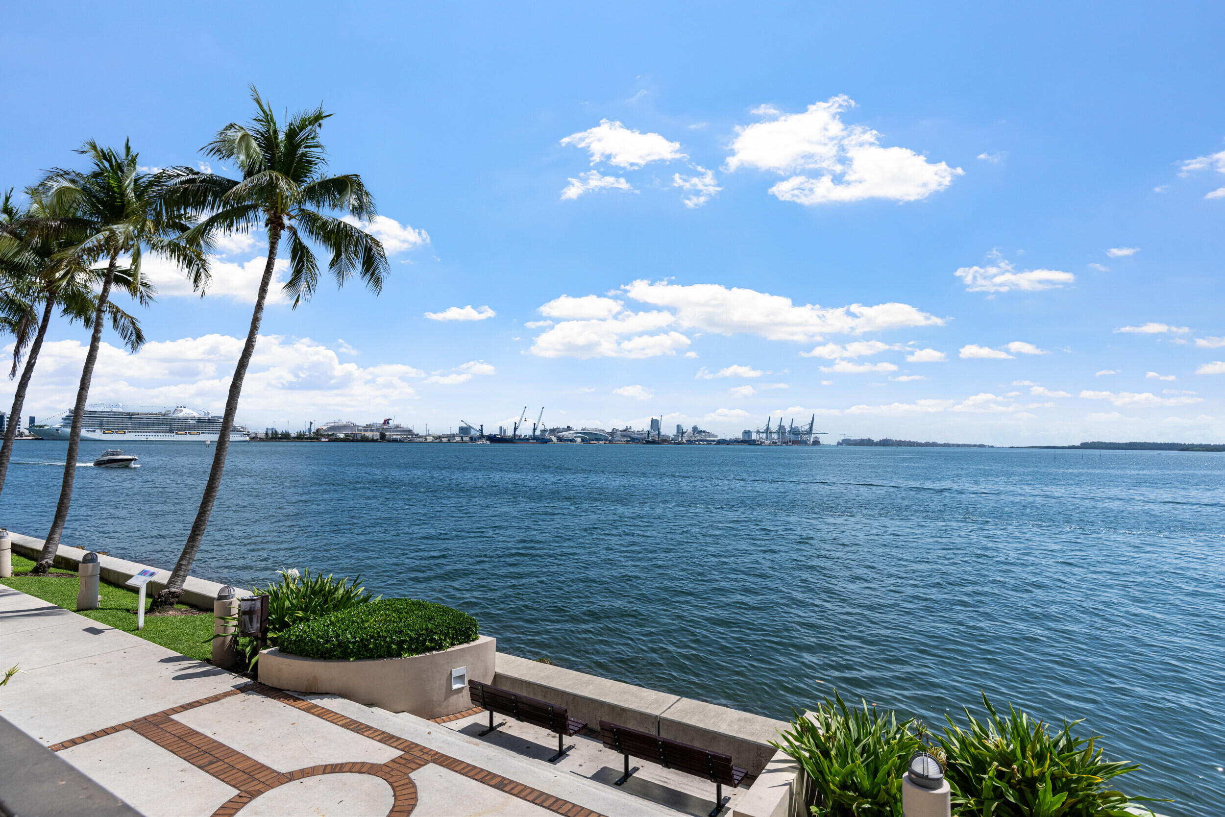 520 Brickell Key Drive A200 Property Photo 12