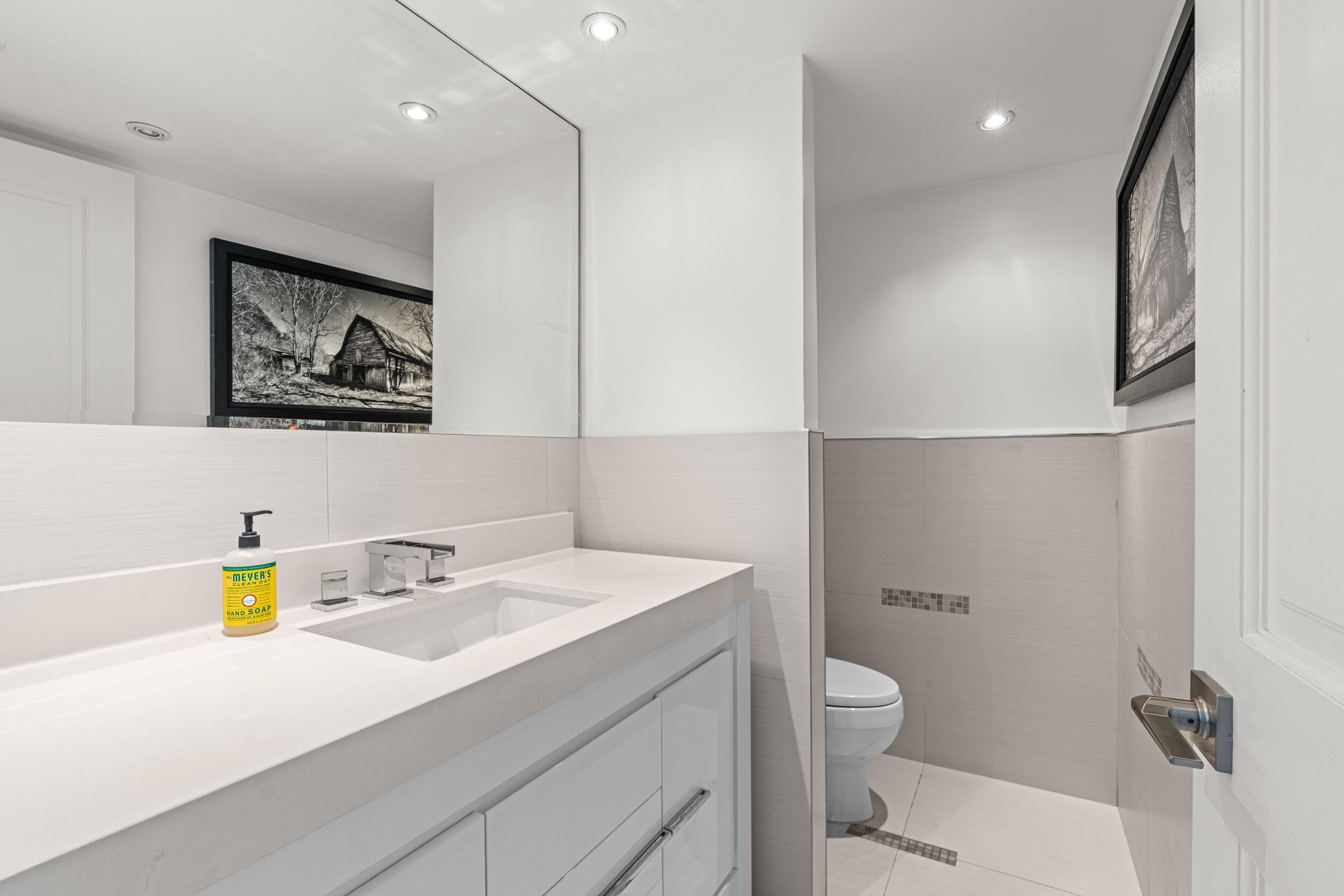 520 Brickell Key Drive A200 Property Photo 21