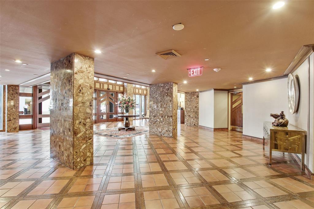 520 Brickell Key Drive A200 Property Photo 38