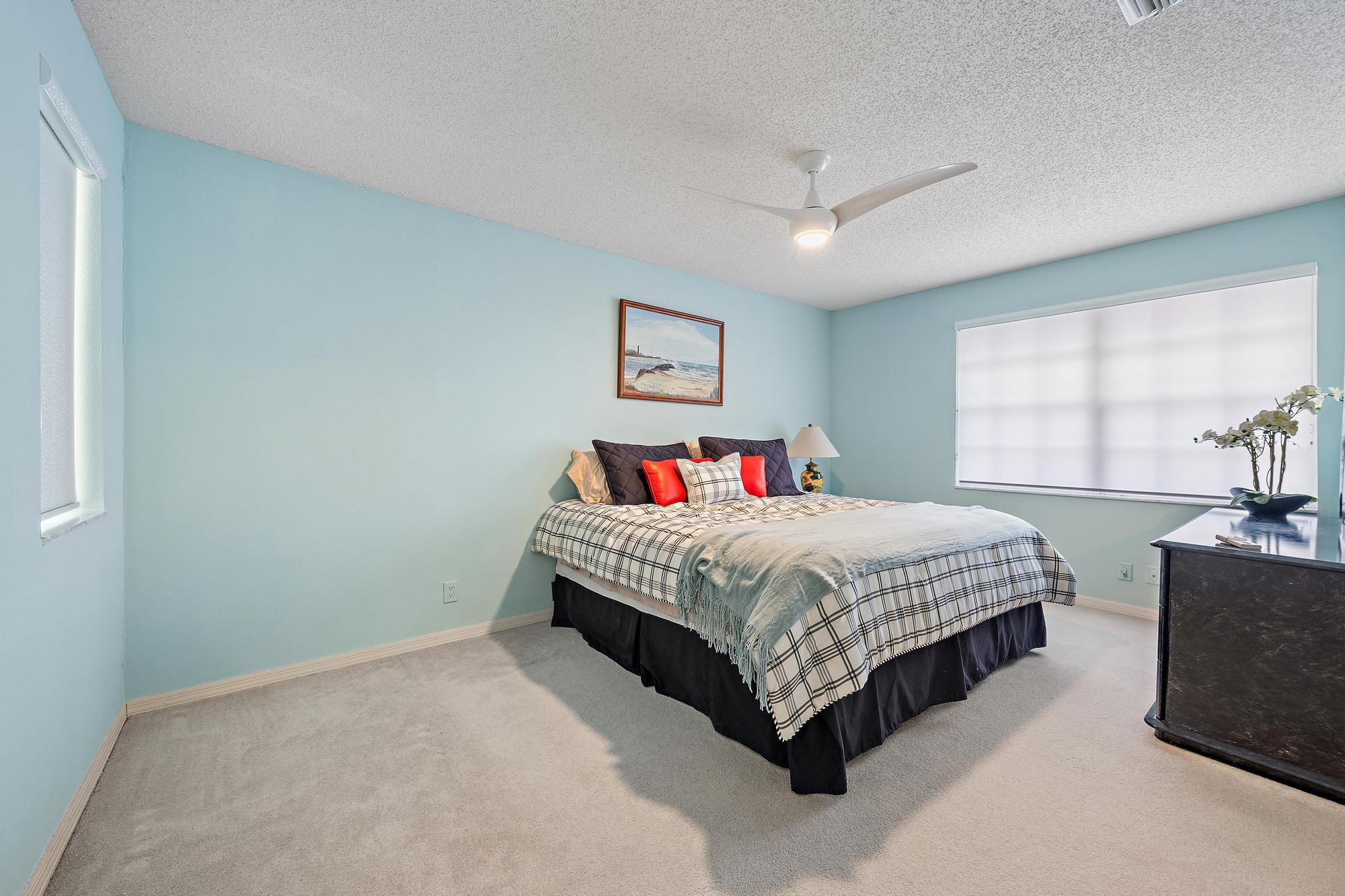 18 Windsor Lane Property Photo 14