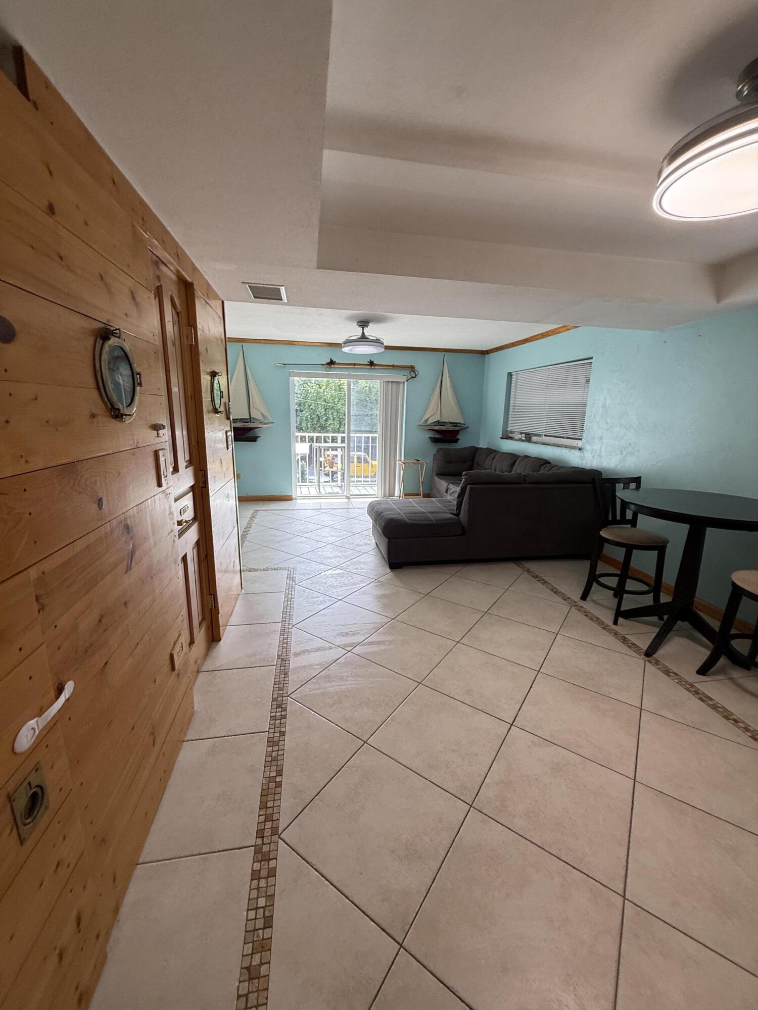 300 Ocean Drive 20 Property Photo 6