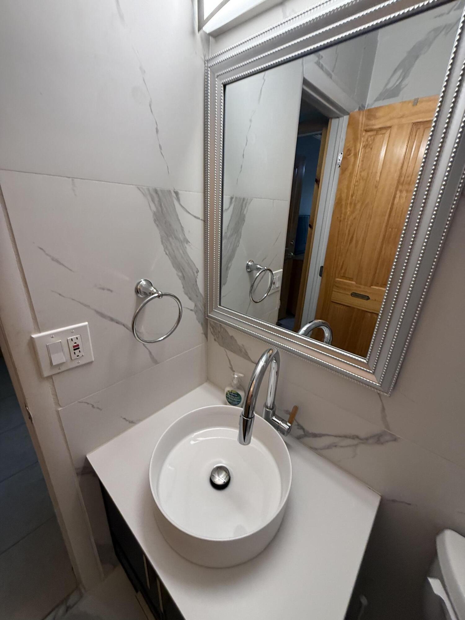 300 Ocean Drive 20 Property Photo 15