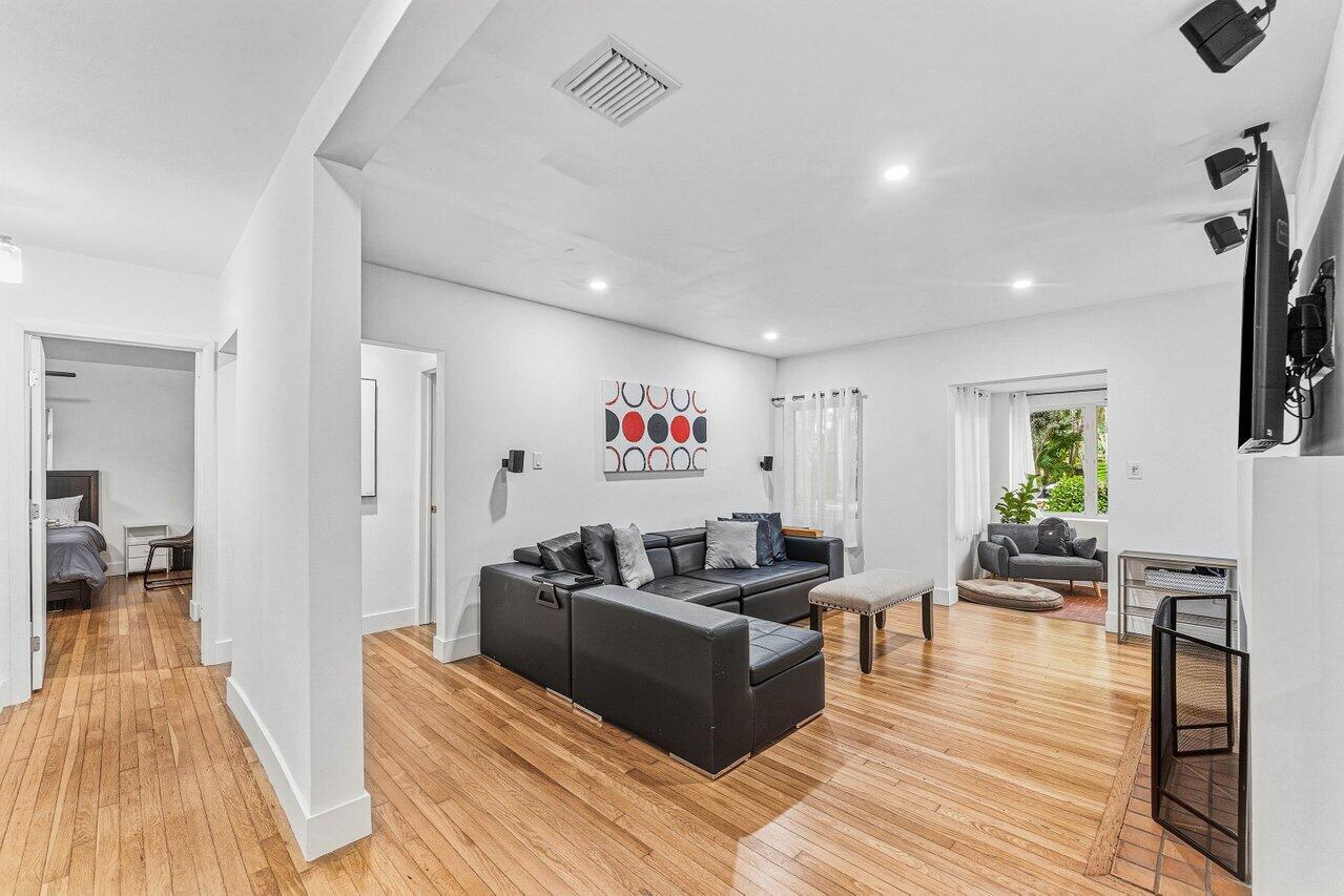 1617 Adams Street Property Photo 11