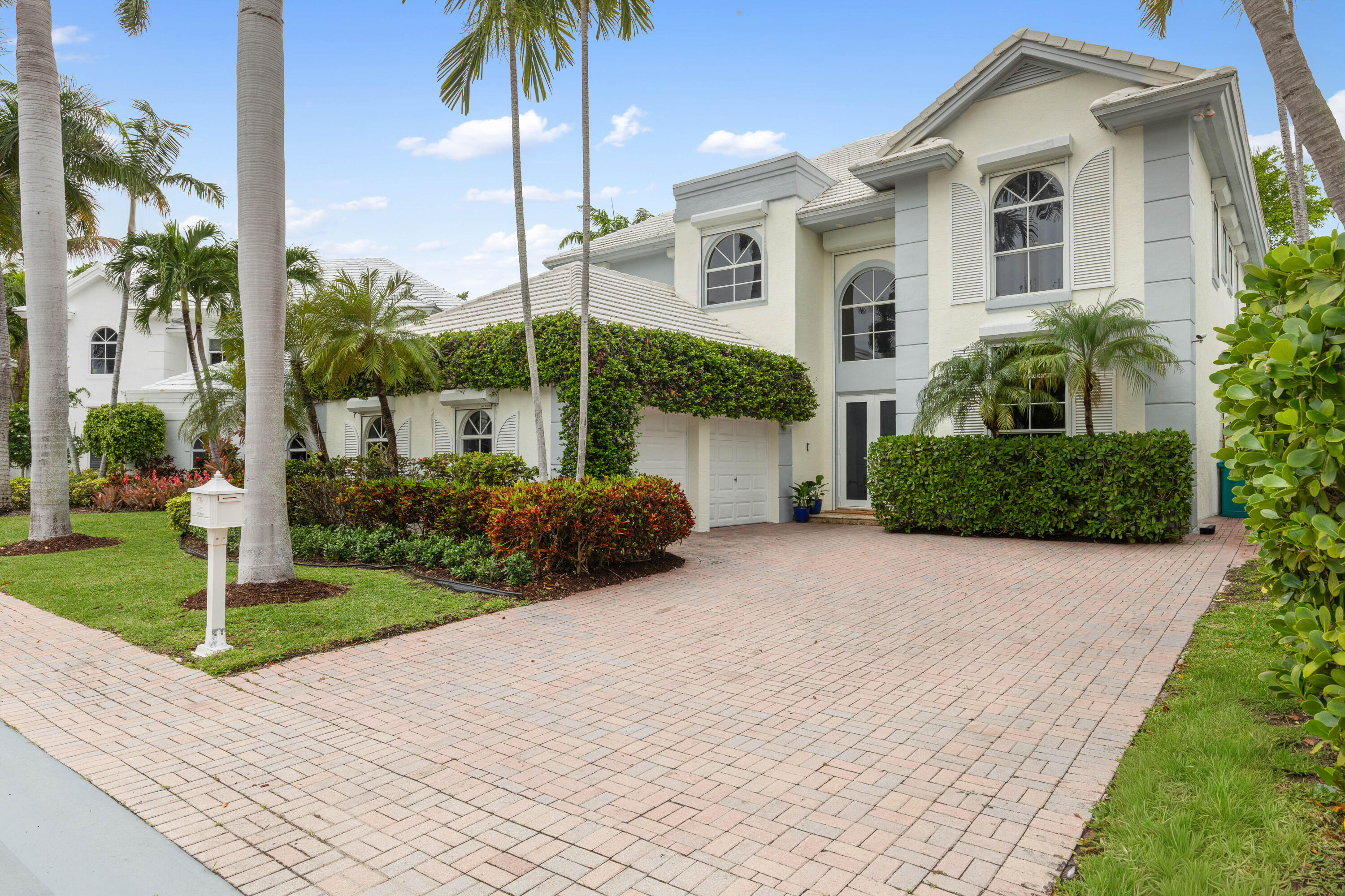 24 Grand Bay Estates Circle Property Photo 1