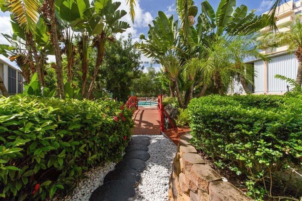 3589 S Ocean Boulevard 10 Property Photo 22