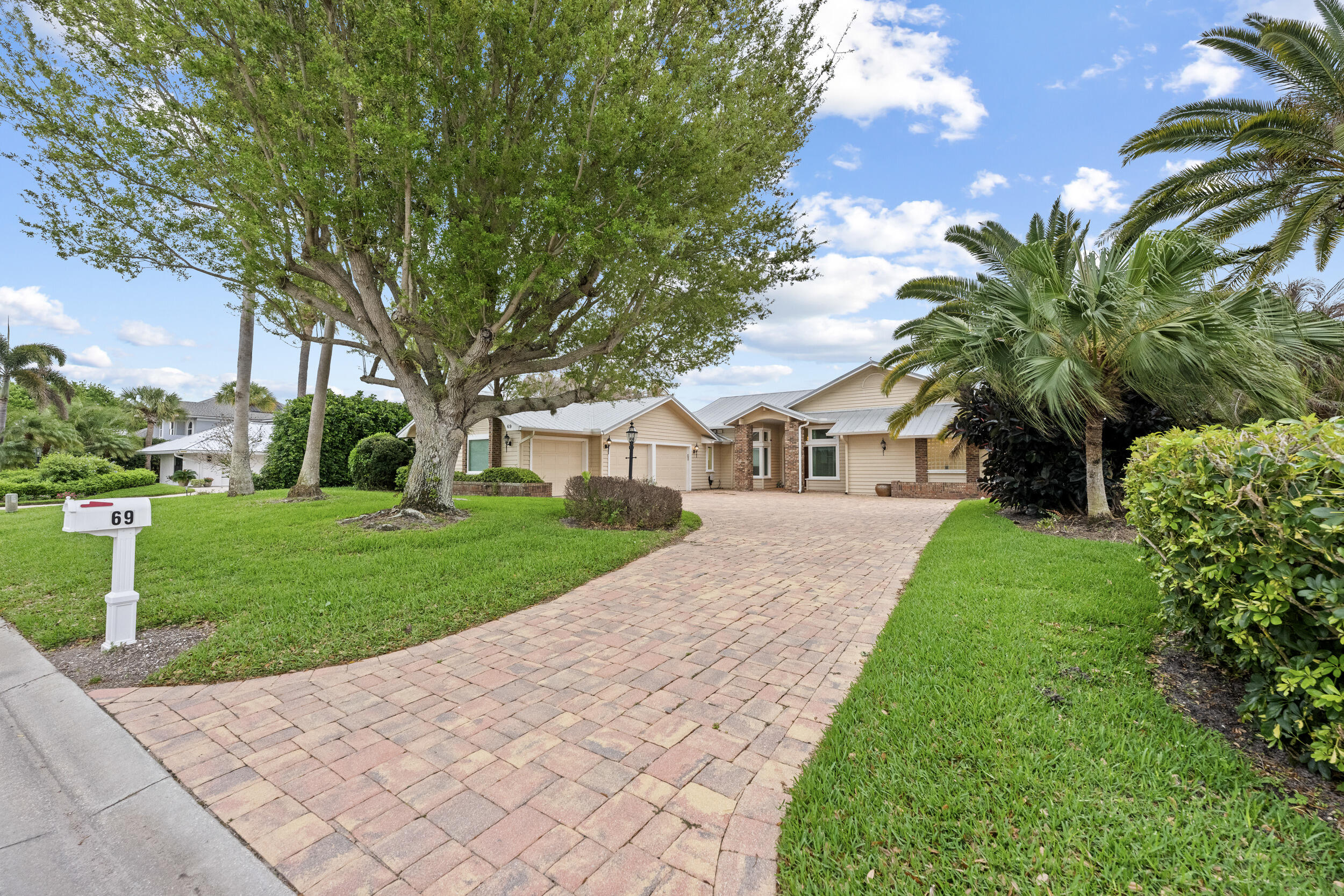 69 Cache Cay Drive Property Photo 4