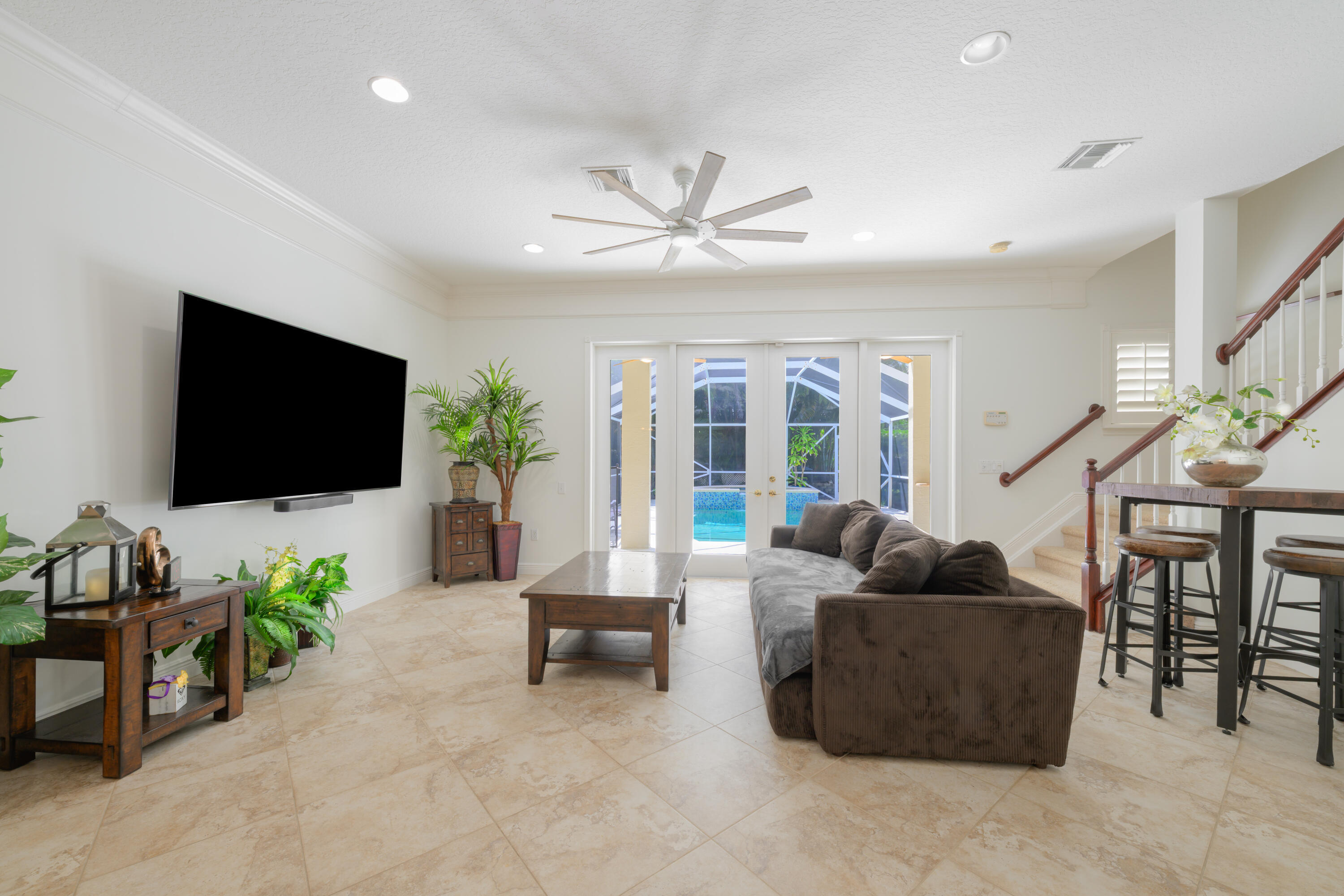742 Cable Beach Lane Property Photo 3