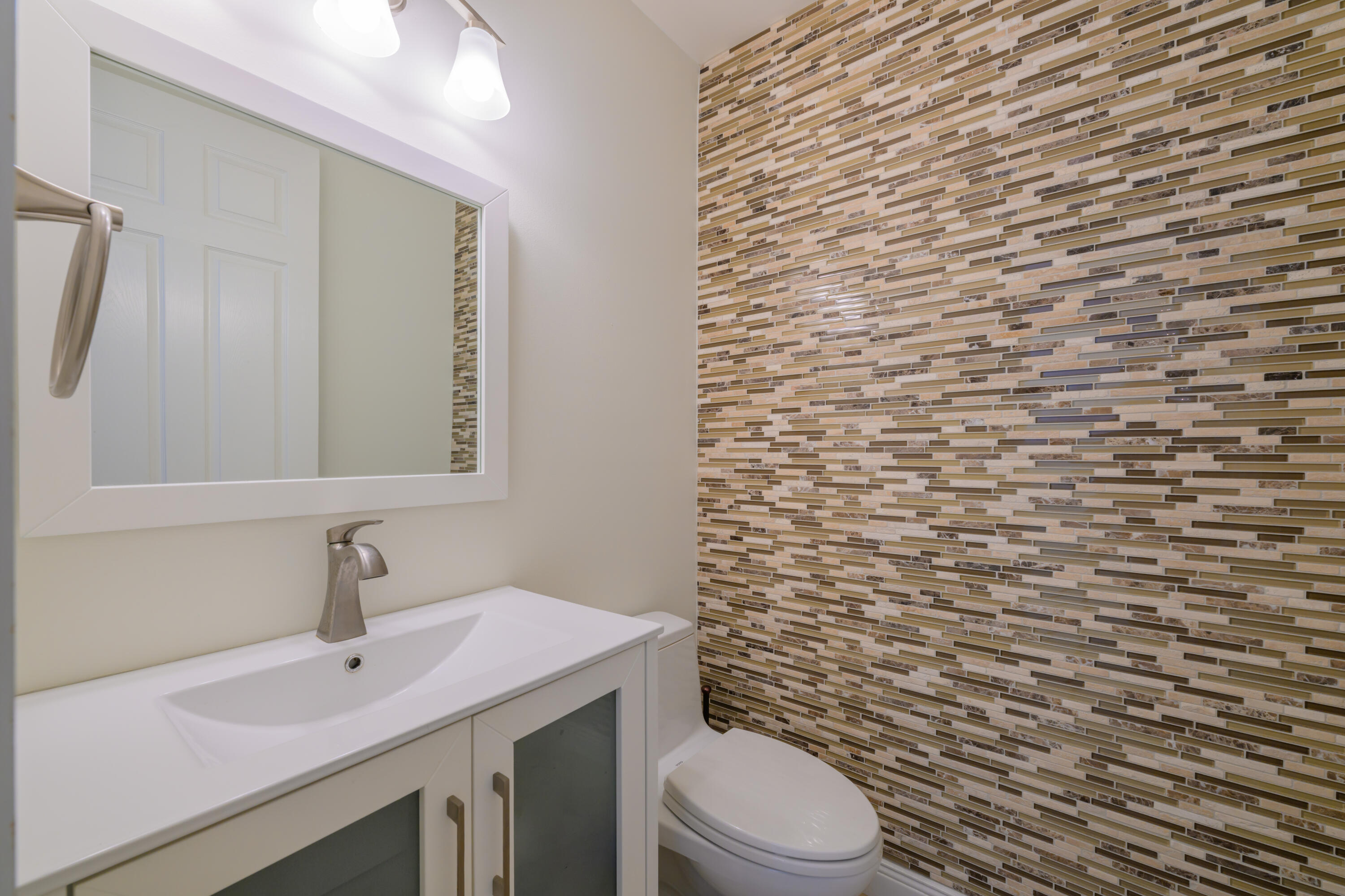 742 Cable Beach Lane Property Photo 25