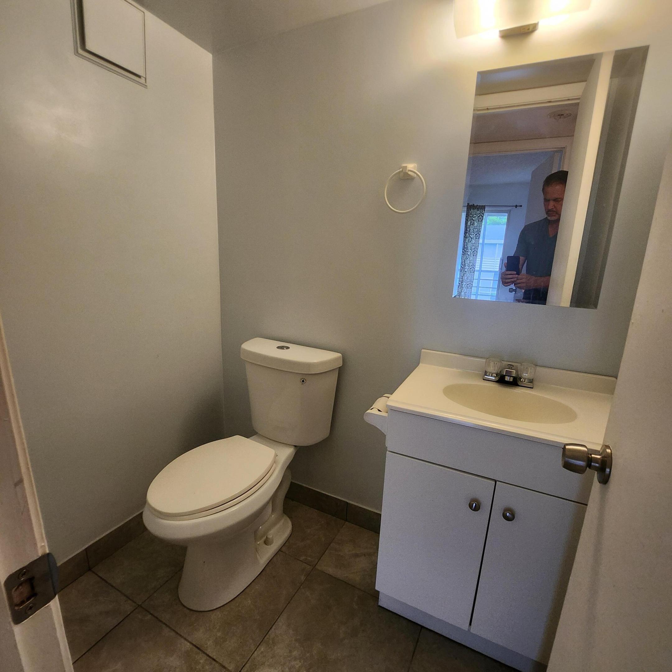 643 Durham W Property Photo 9