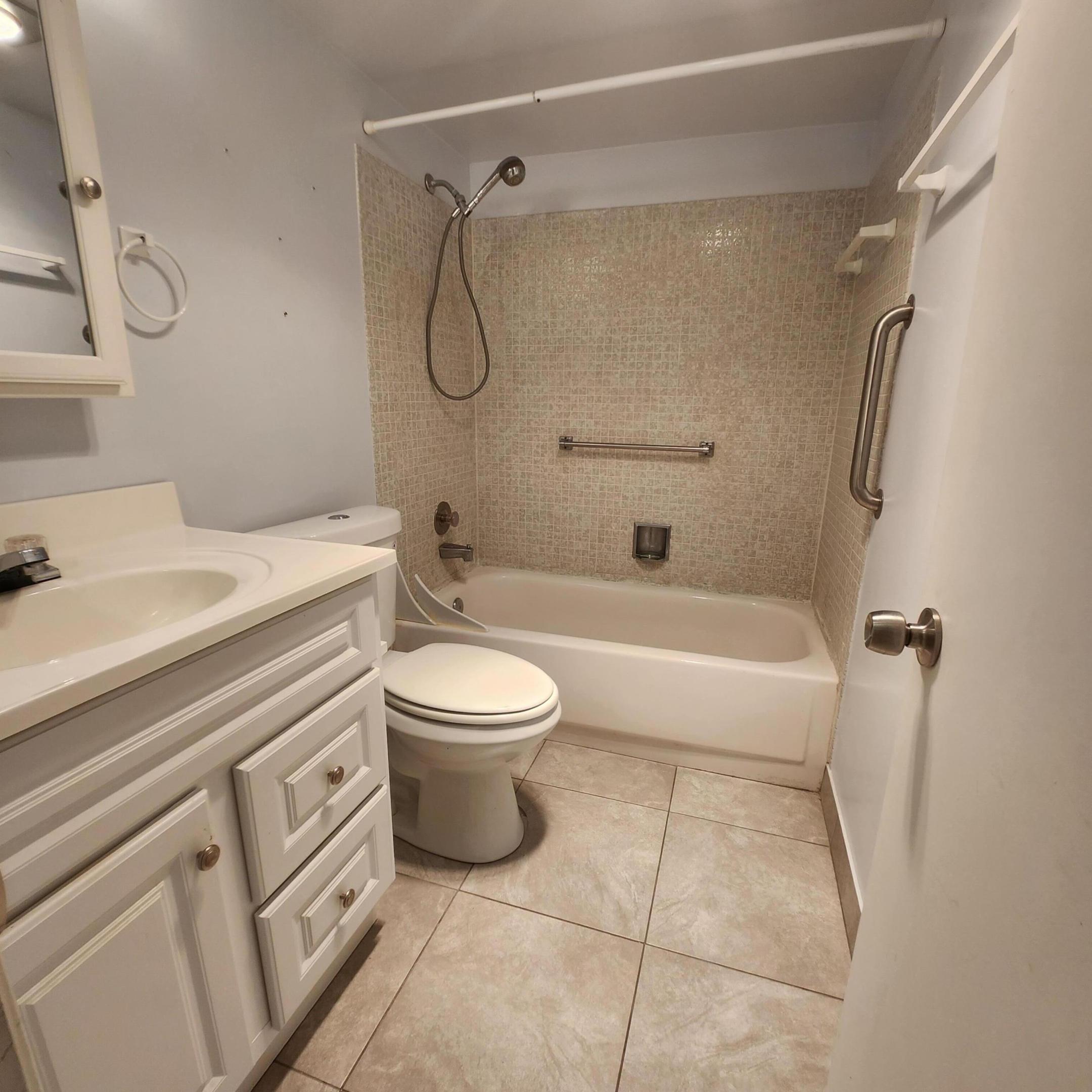 643 Durham W Property Photo 10