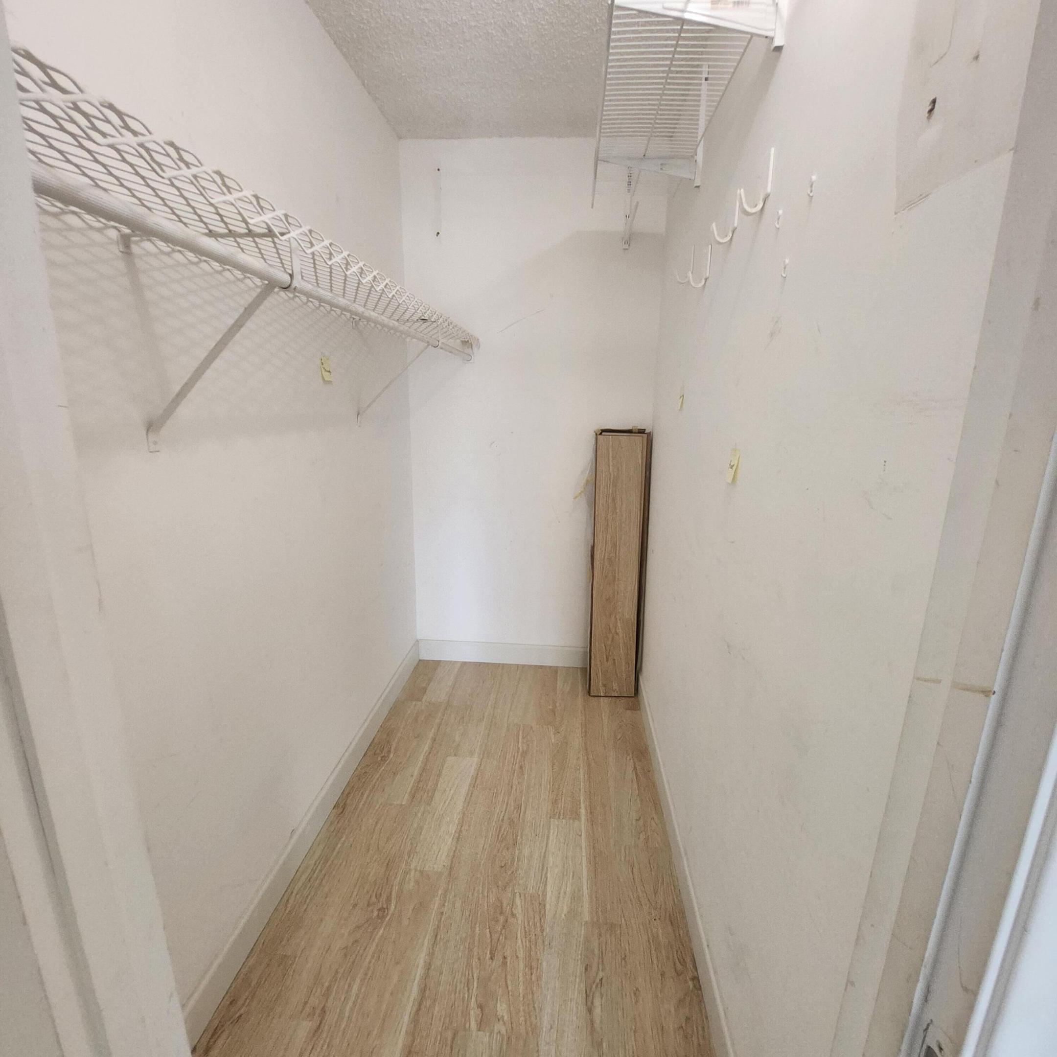 643 Durham W Property Photo 12