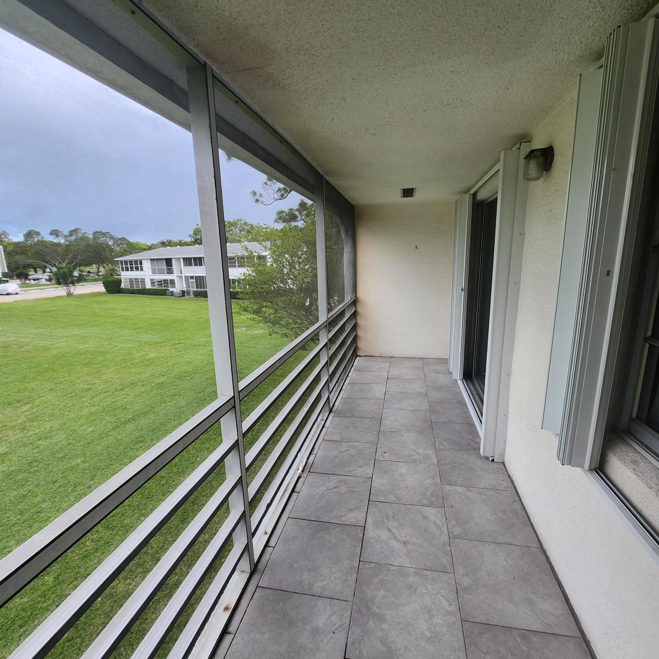 643 Durham W Property Photo 15