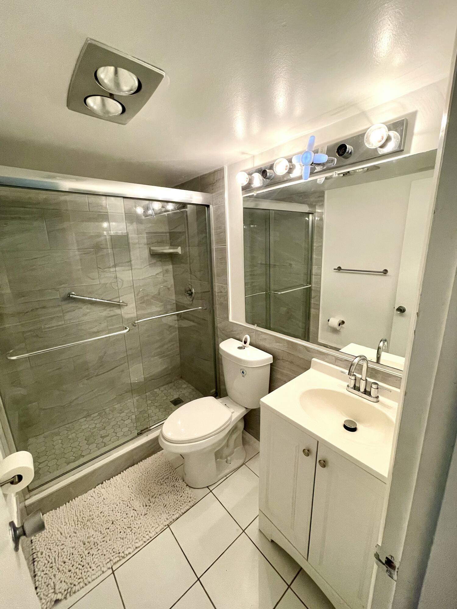 201 Canterbury I Property Photo 6