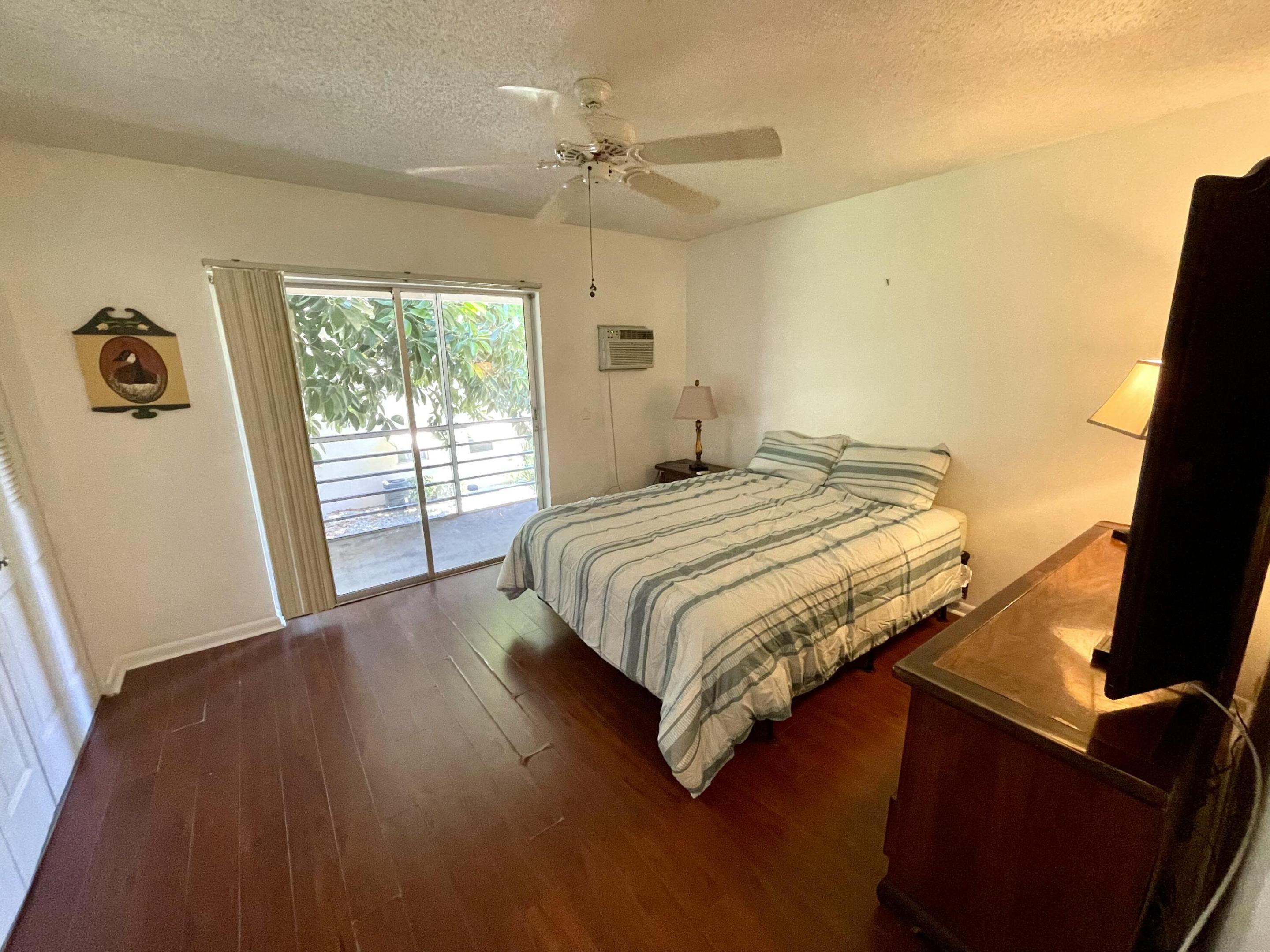 201 Canterbury I Property Photo 7
