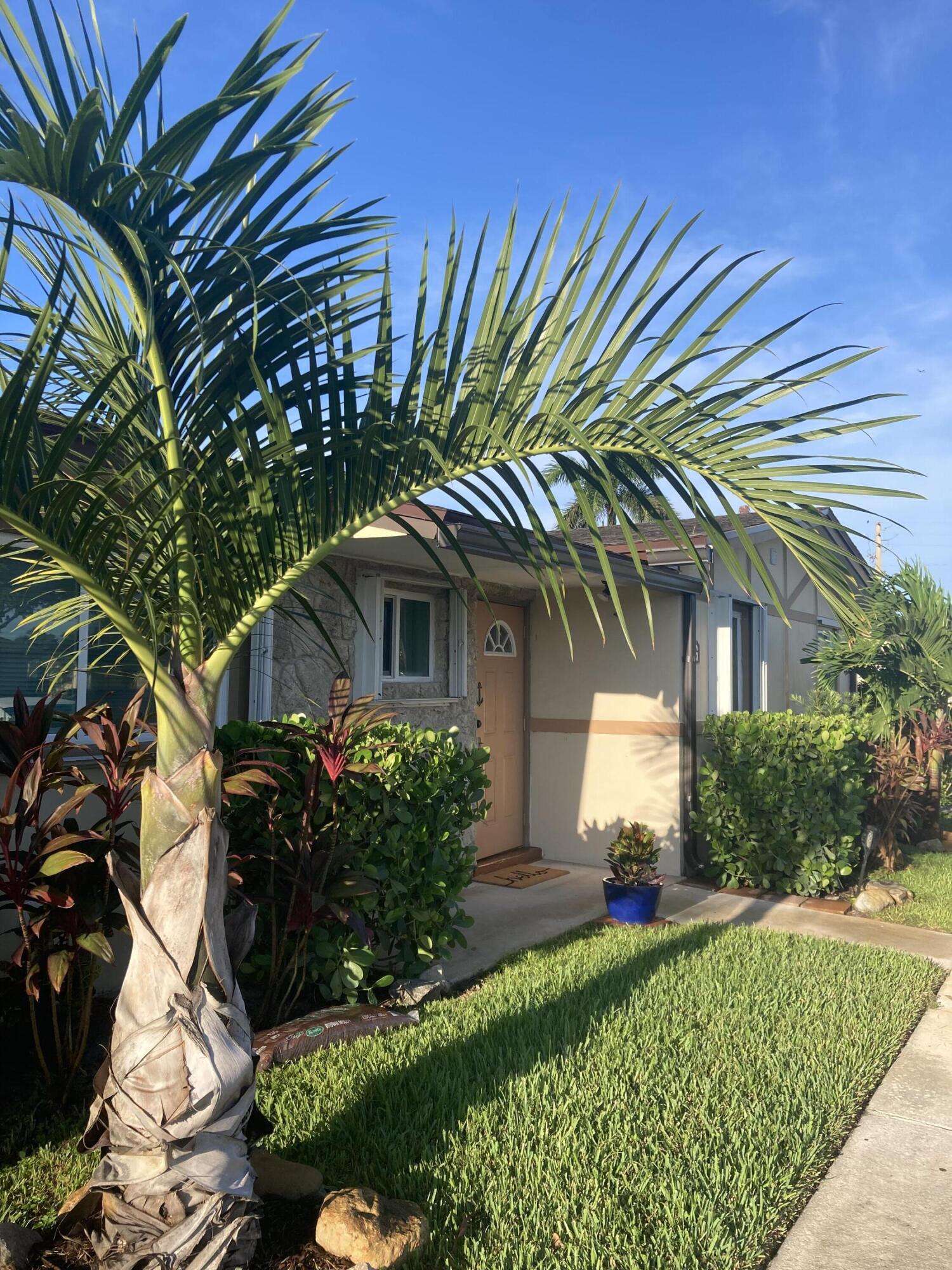 2847 Ashley Drive W G Property Photo 1