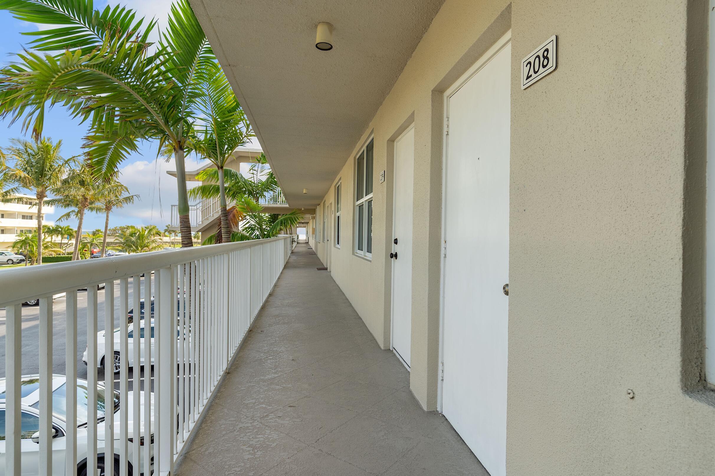 2565 S Ocean Boulevard 208 Property Photo 1