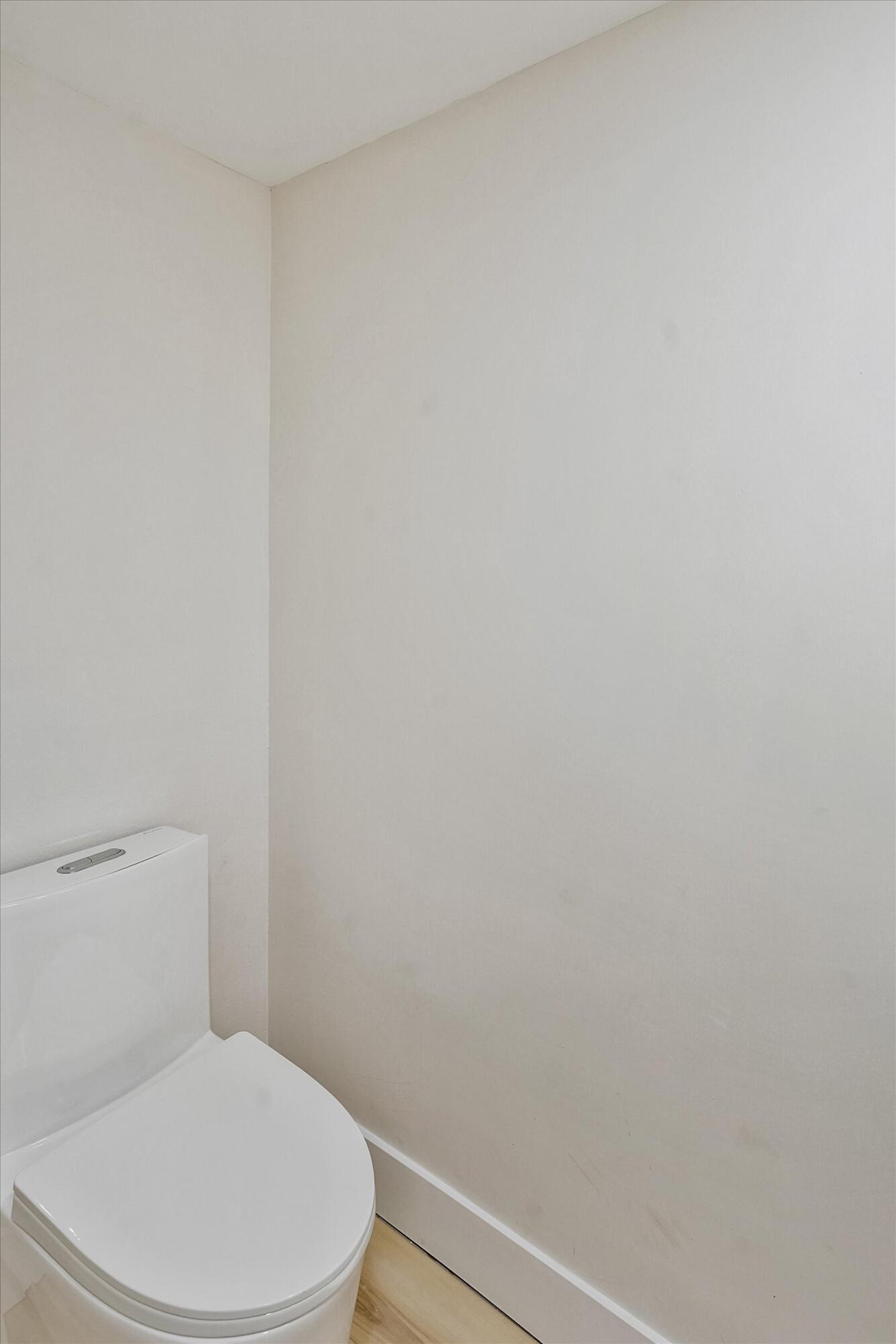 5220 Las Verdes Circle 321 Property Photo 14