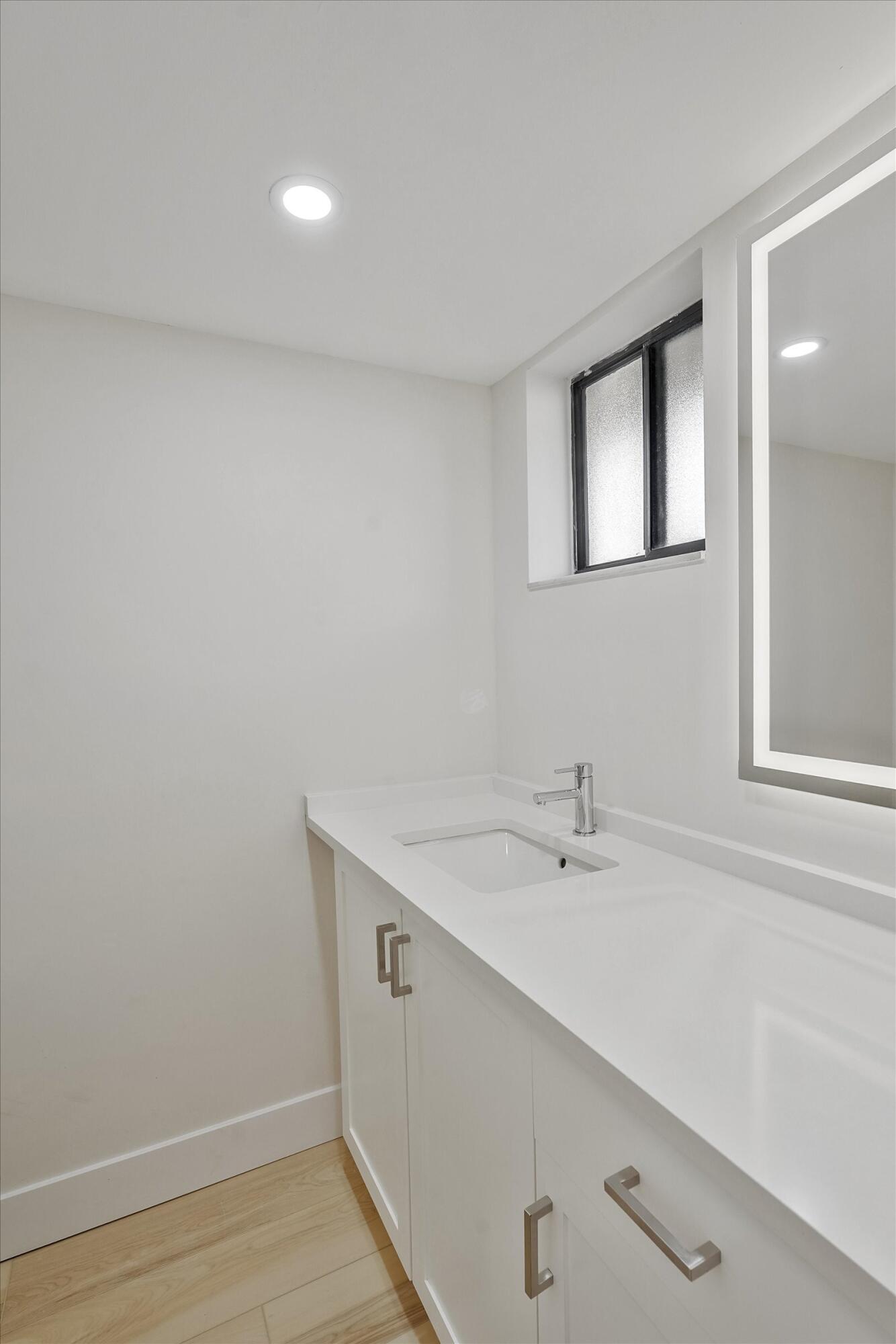 5220 Las Verdes Circle 321 Property Photo 15