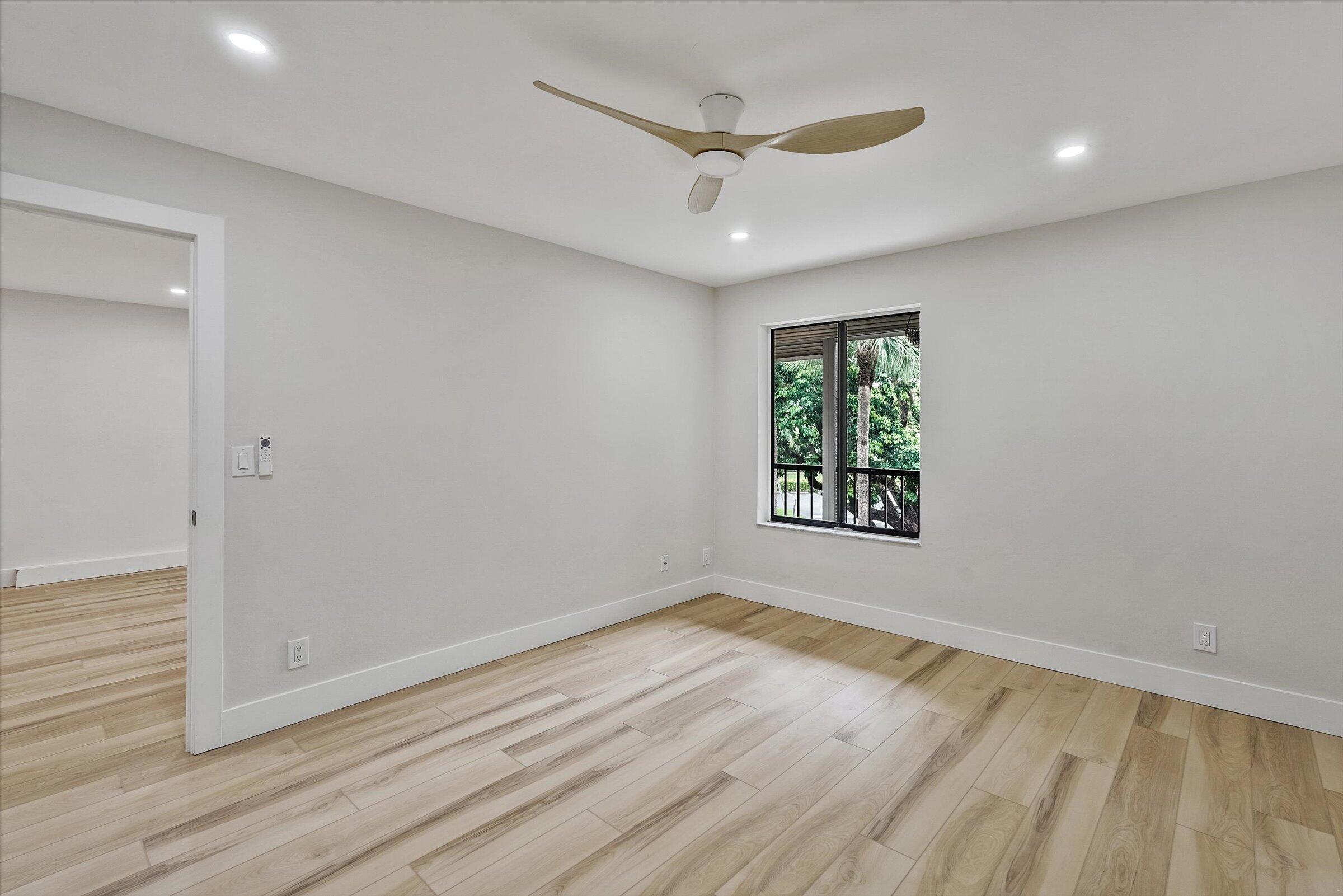 5220 Las Verdes Circle 321 Property Photo 19