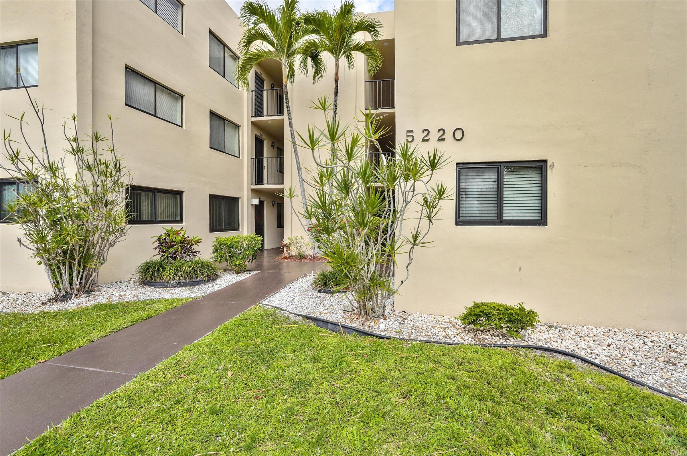 5220 Las Verdes Circle 321 Property Photo 25
