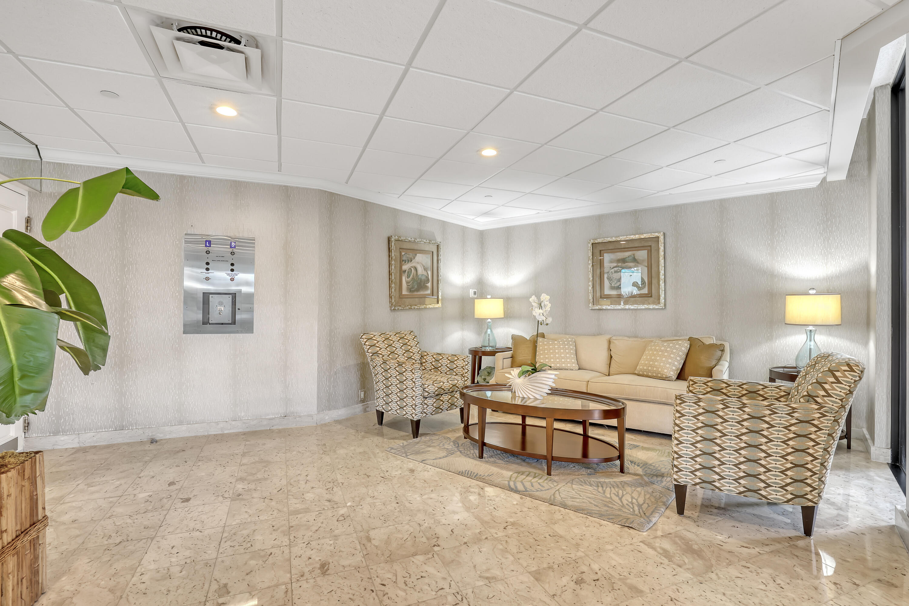 2800 N Ocean Drive A-3c Property Photo 3
