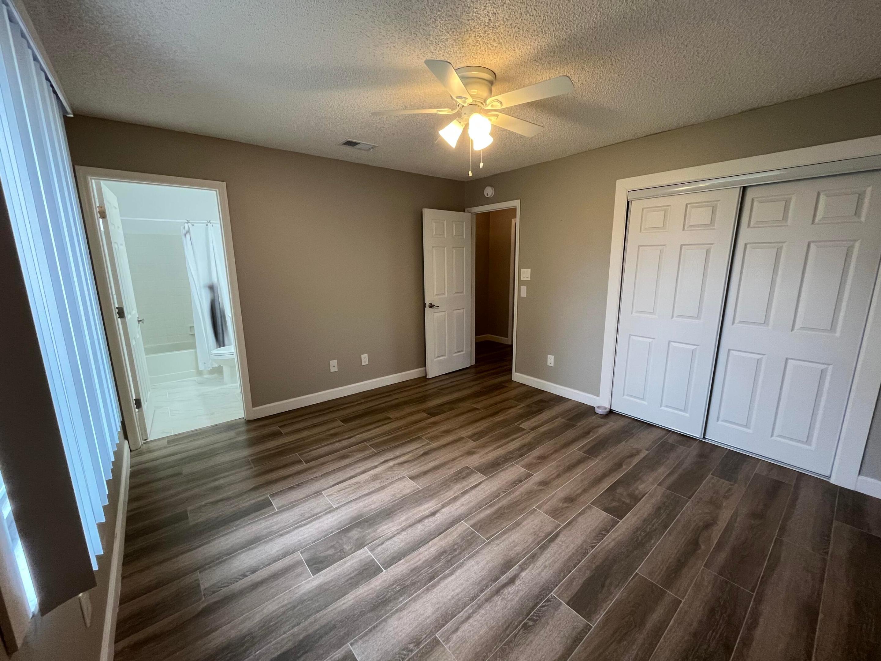 2122 Se Heathwood Circle Property Photo 7