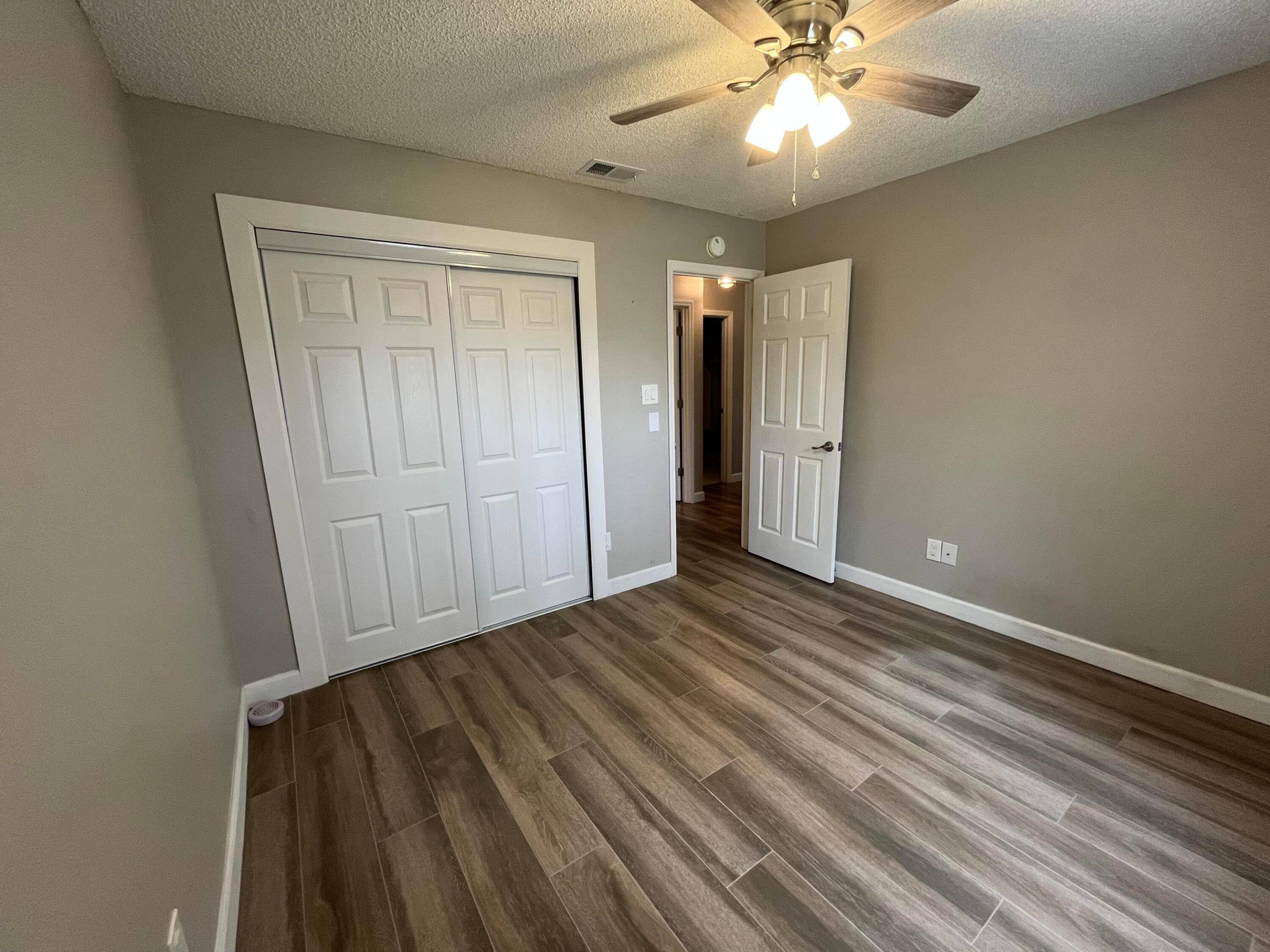 2122 Se Heathwood Circle Property Photo 8