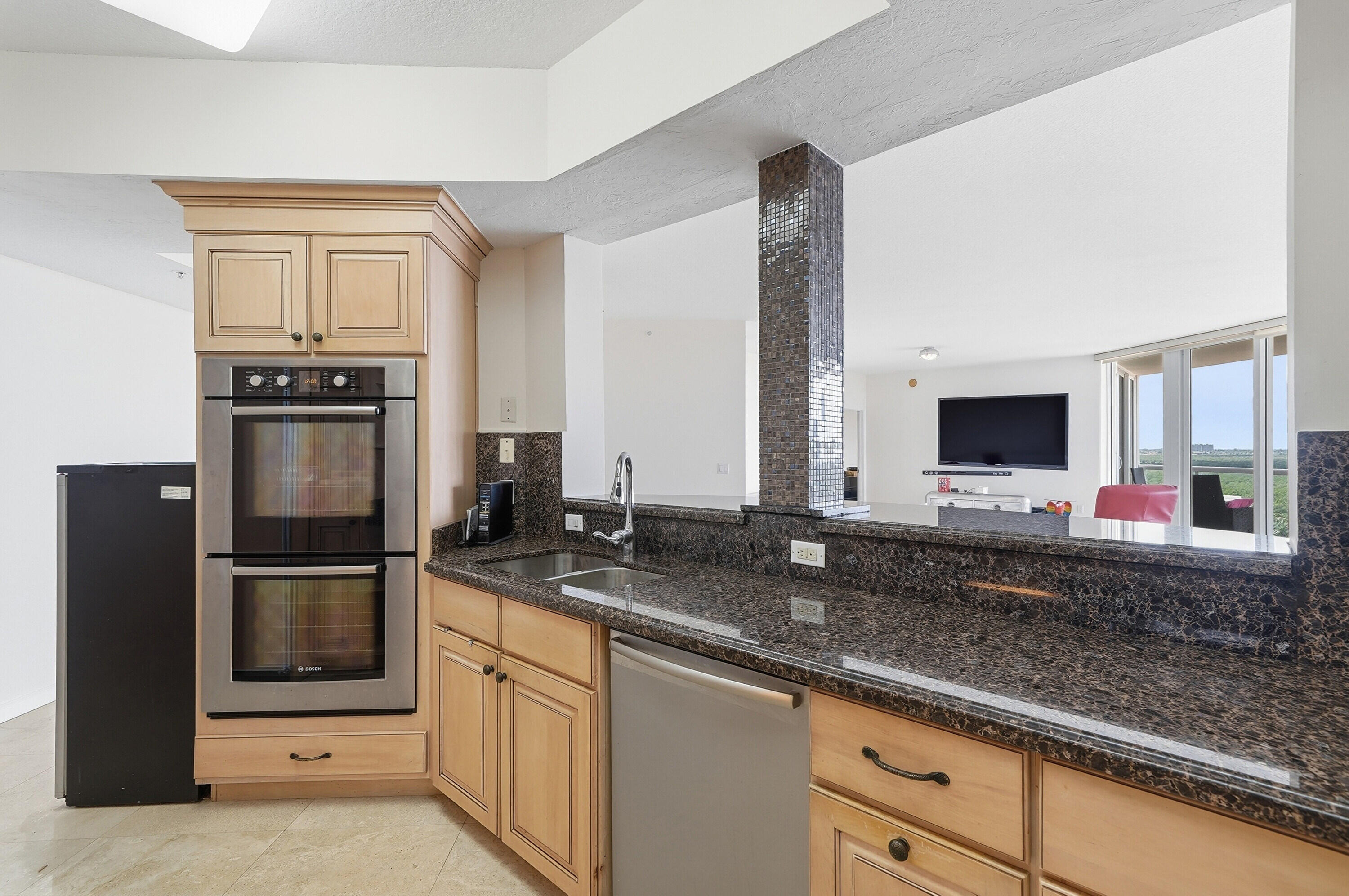 6051 N Ocean Drive 1003 Property Photo 22