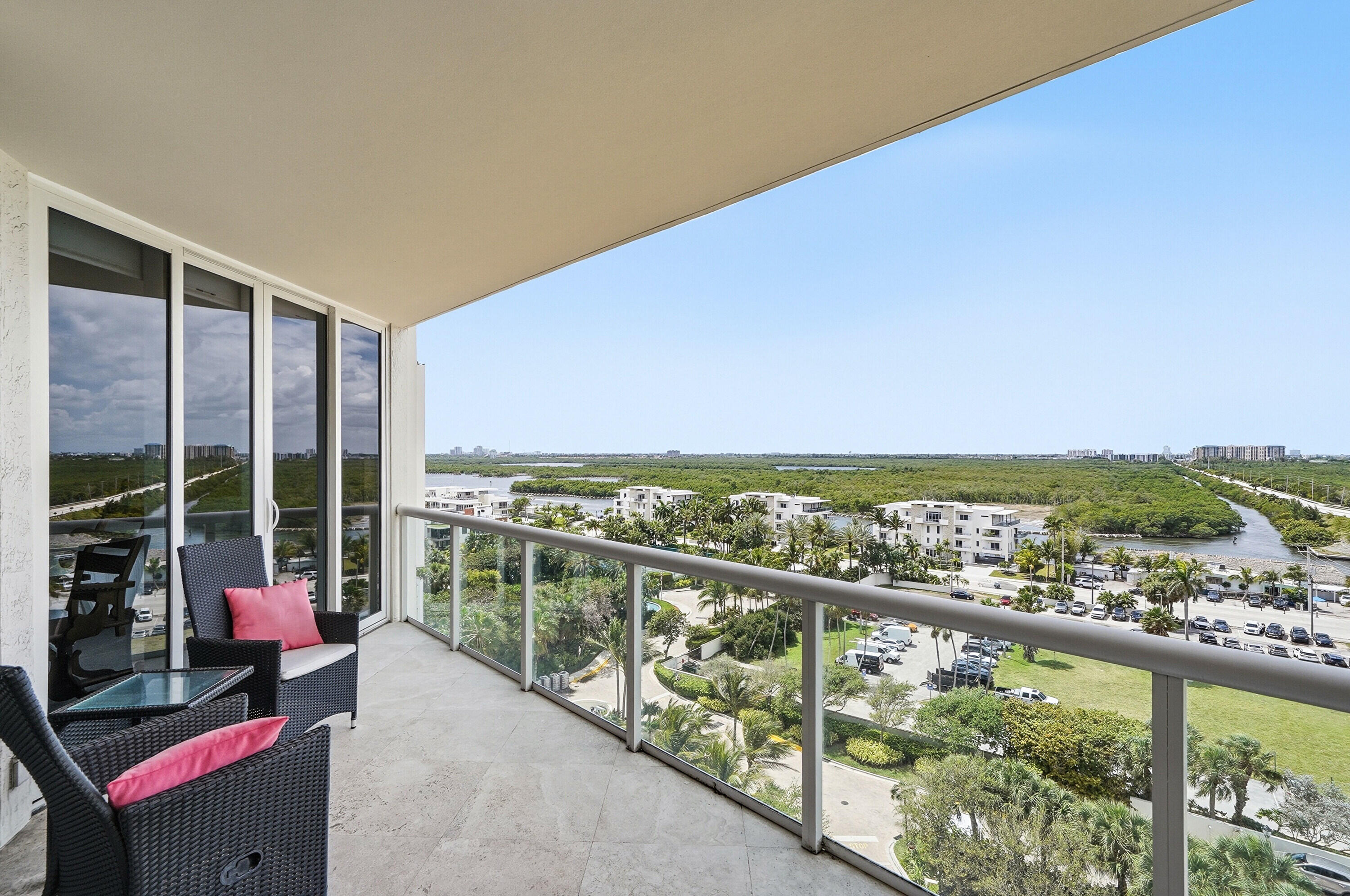 6051 N Ocean Drive 1003 Property Photo 25