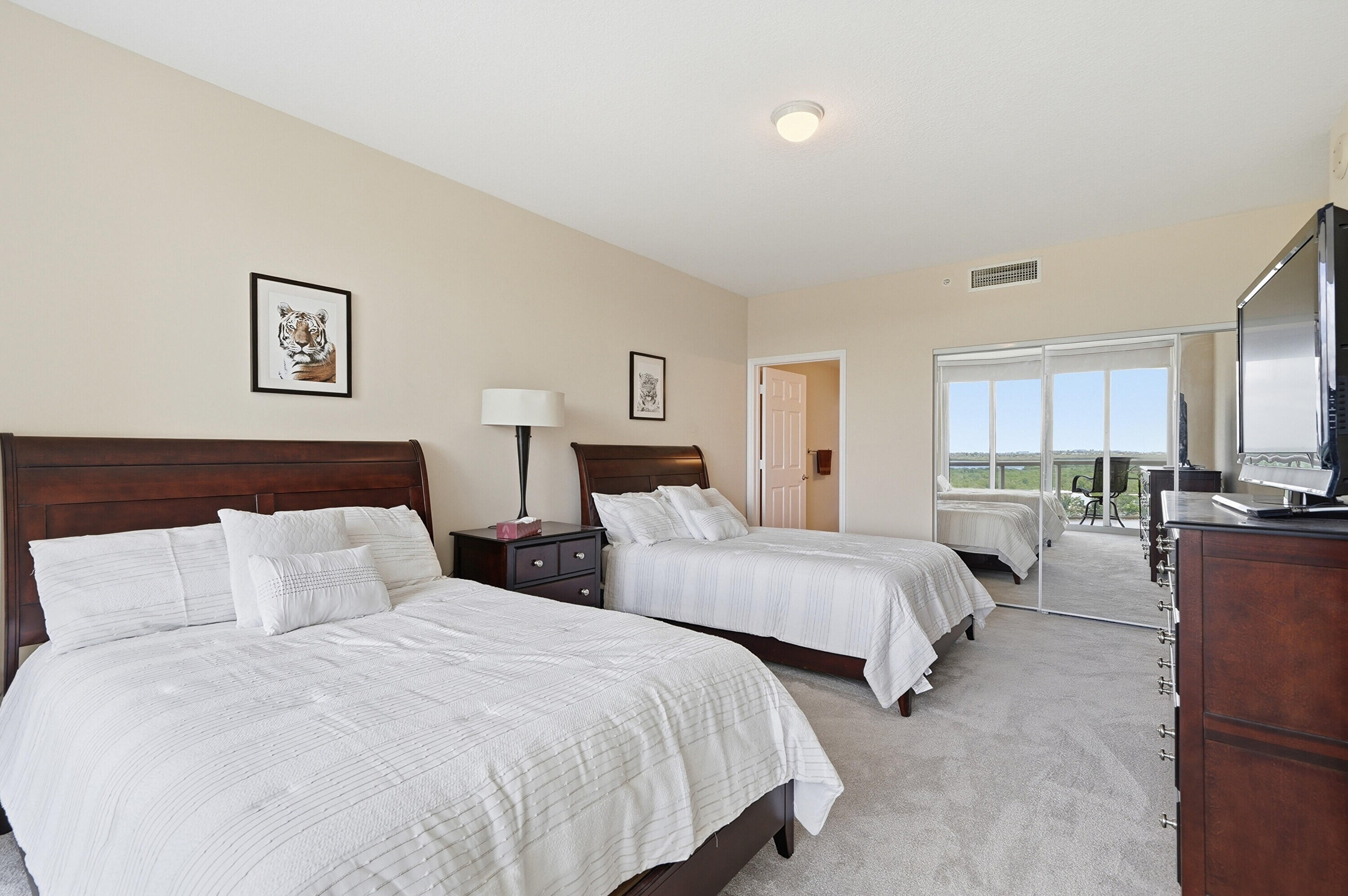 6051 N Ocean Drive 1003 Property Photo 32