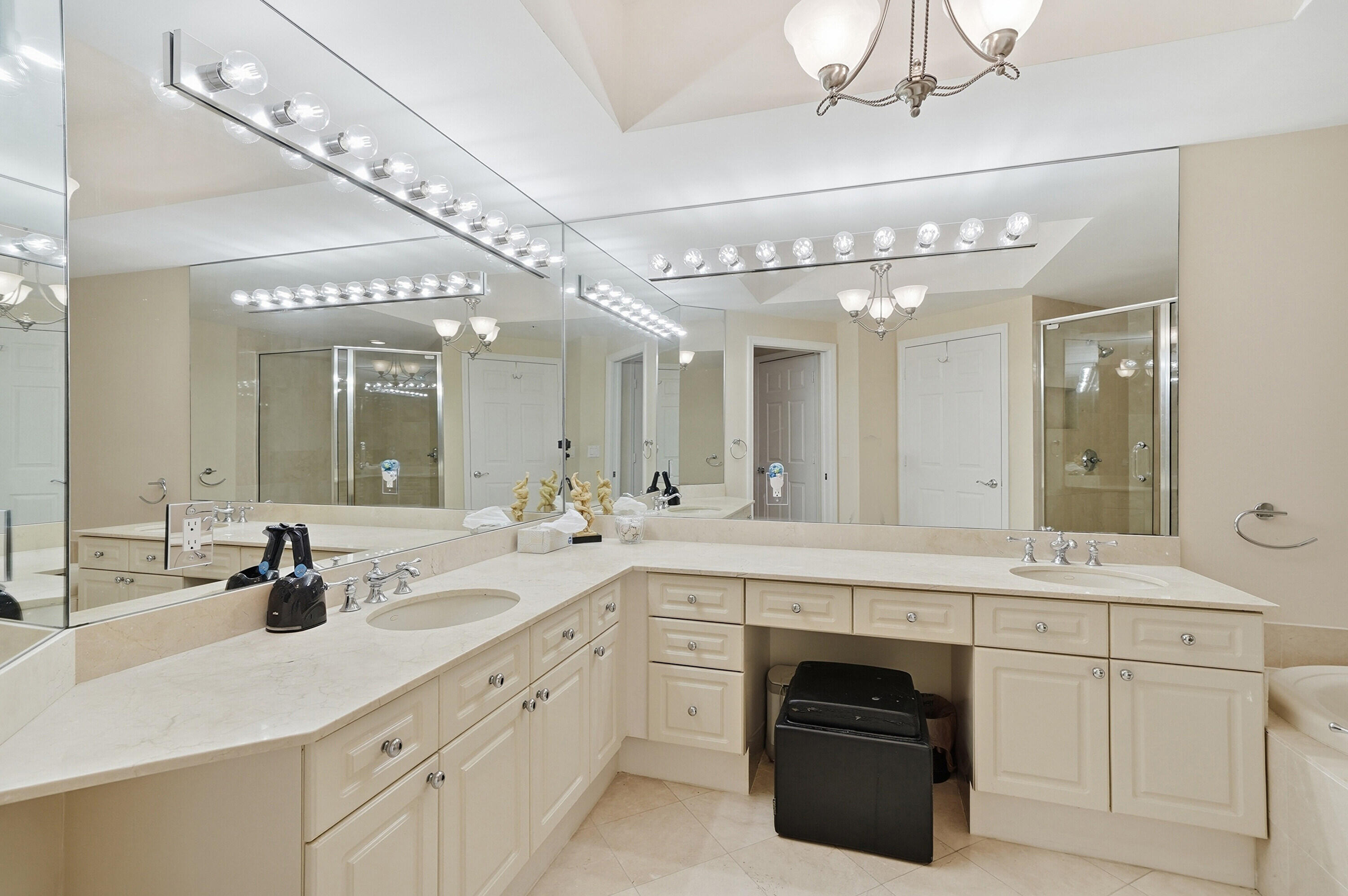 6051 N Ocean Drive 1003 Property Photo 38