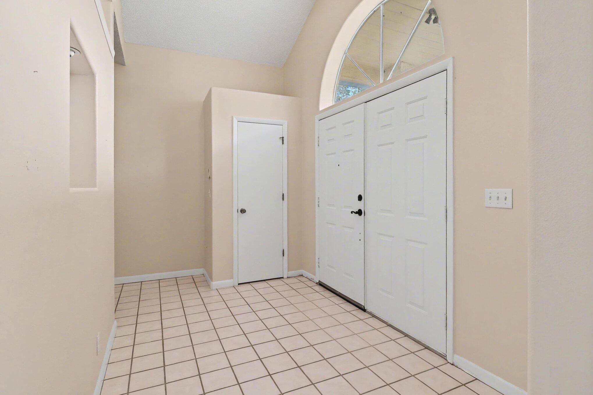 875 Gabriel Avenue Ne Property Photo 2
