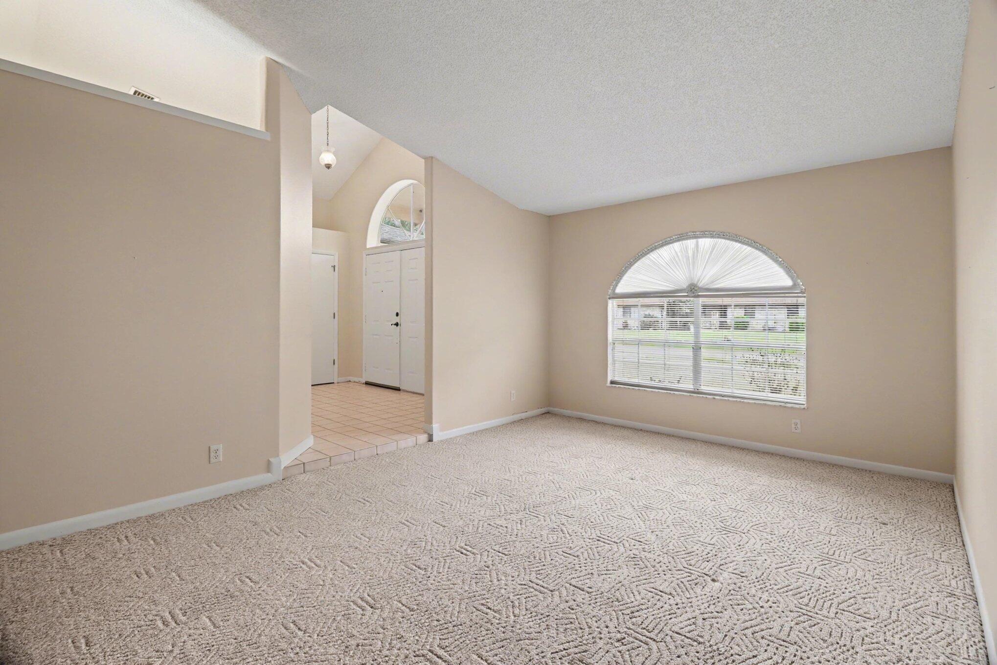 875 Gabriel Avenue Ne Property Photo 3