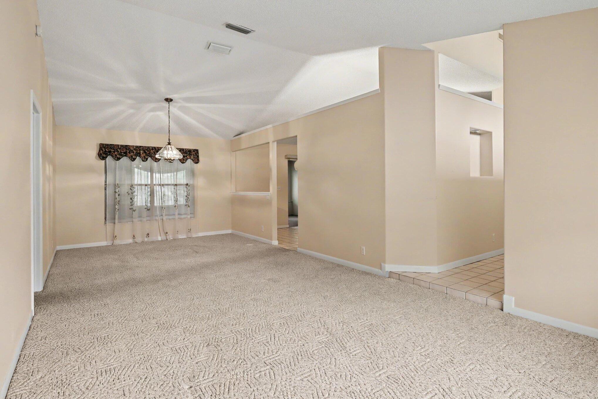 875 Gabriel Avenue Ne Property Photo 4