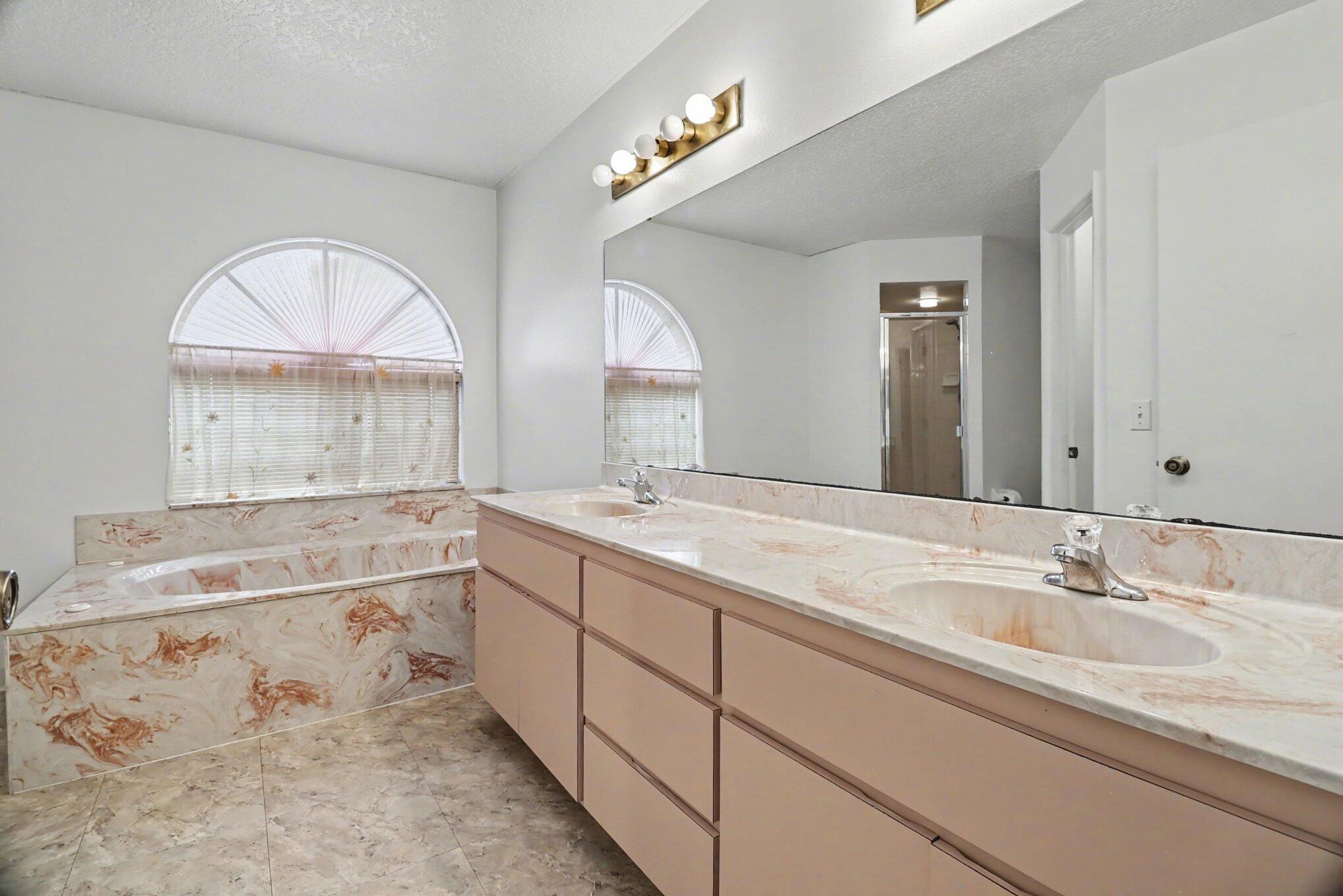 875 Gabriel Avenue Ne Property Photo 14