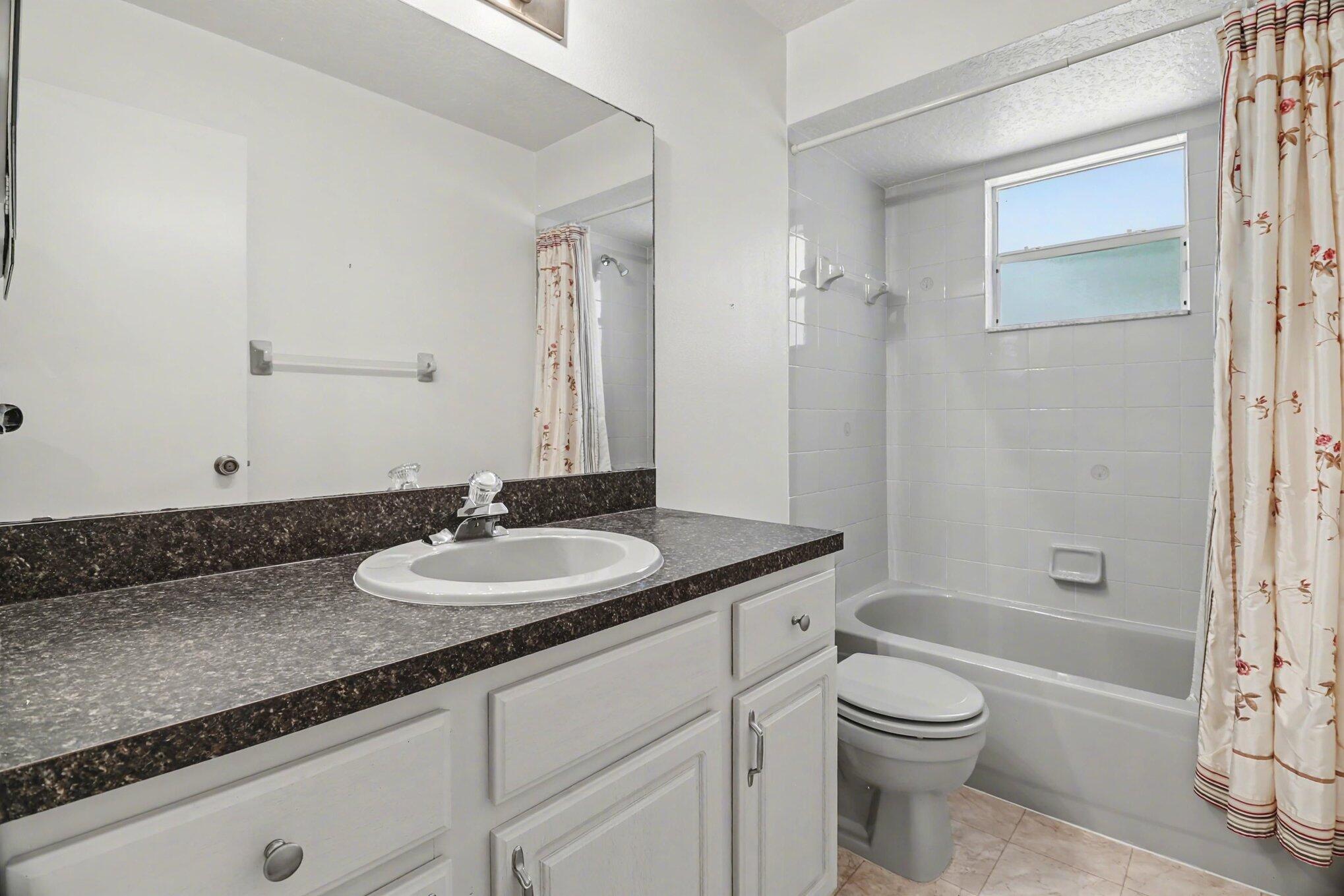 875 Gabriel Avenue Ne Property Photo 17