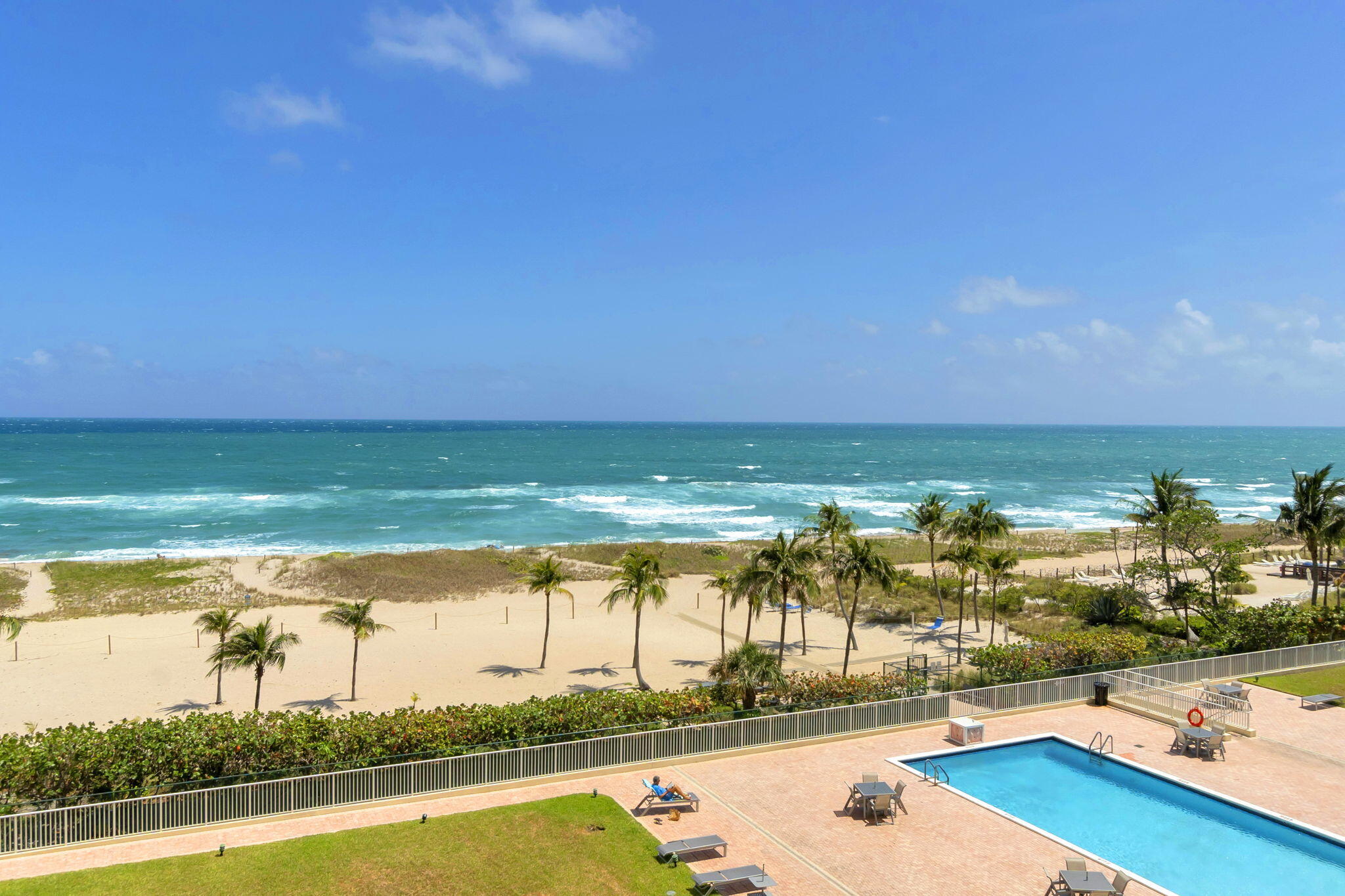 750 N Ocean Boulevard Apt 604 Property Photo 1