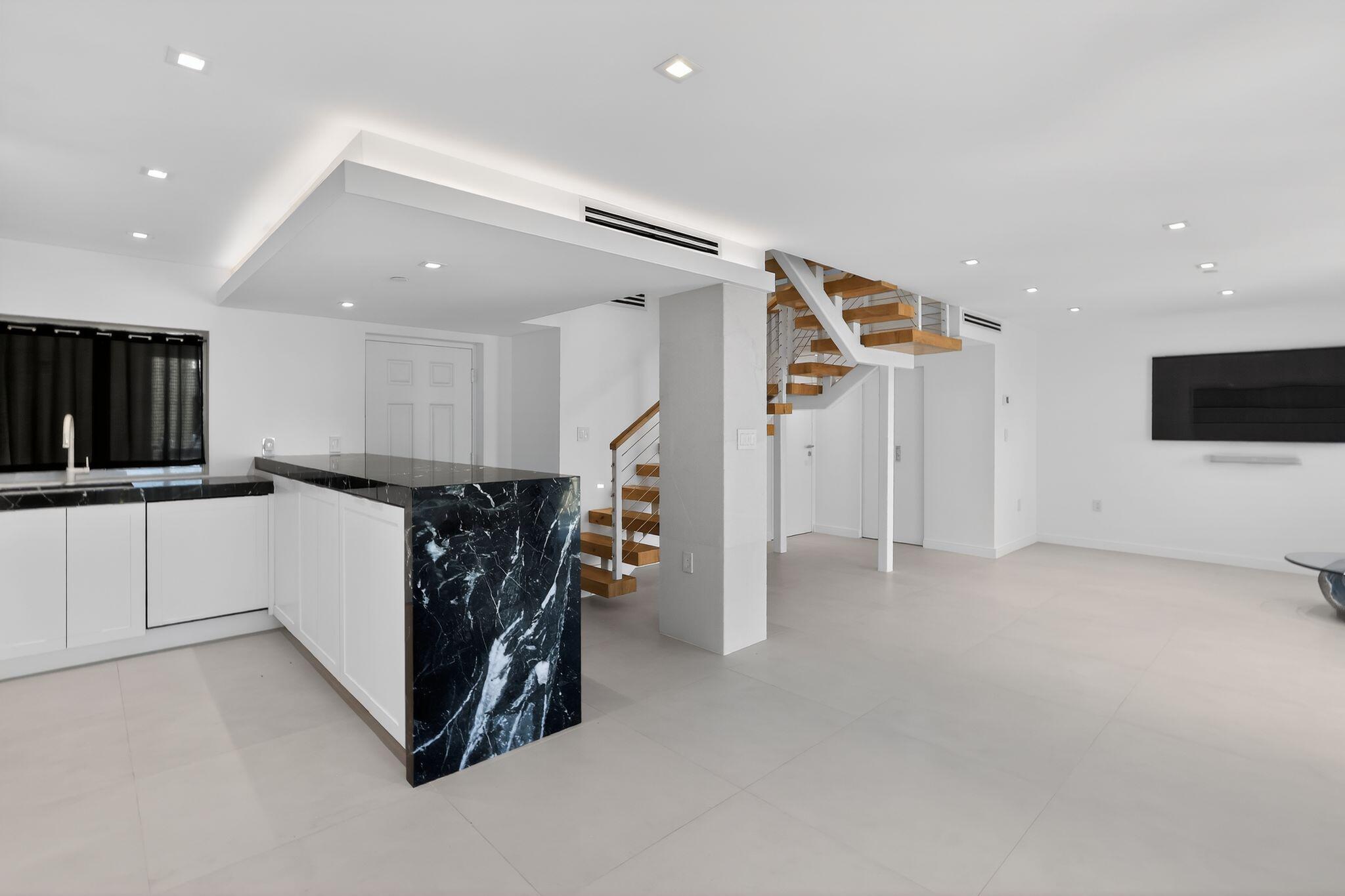 120 Jefferson Avenue Property Photo 11