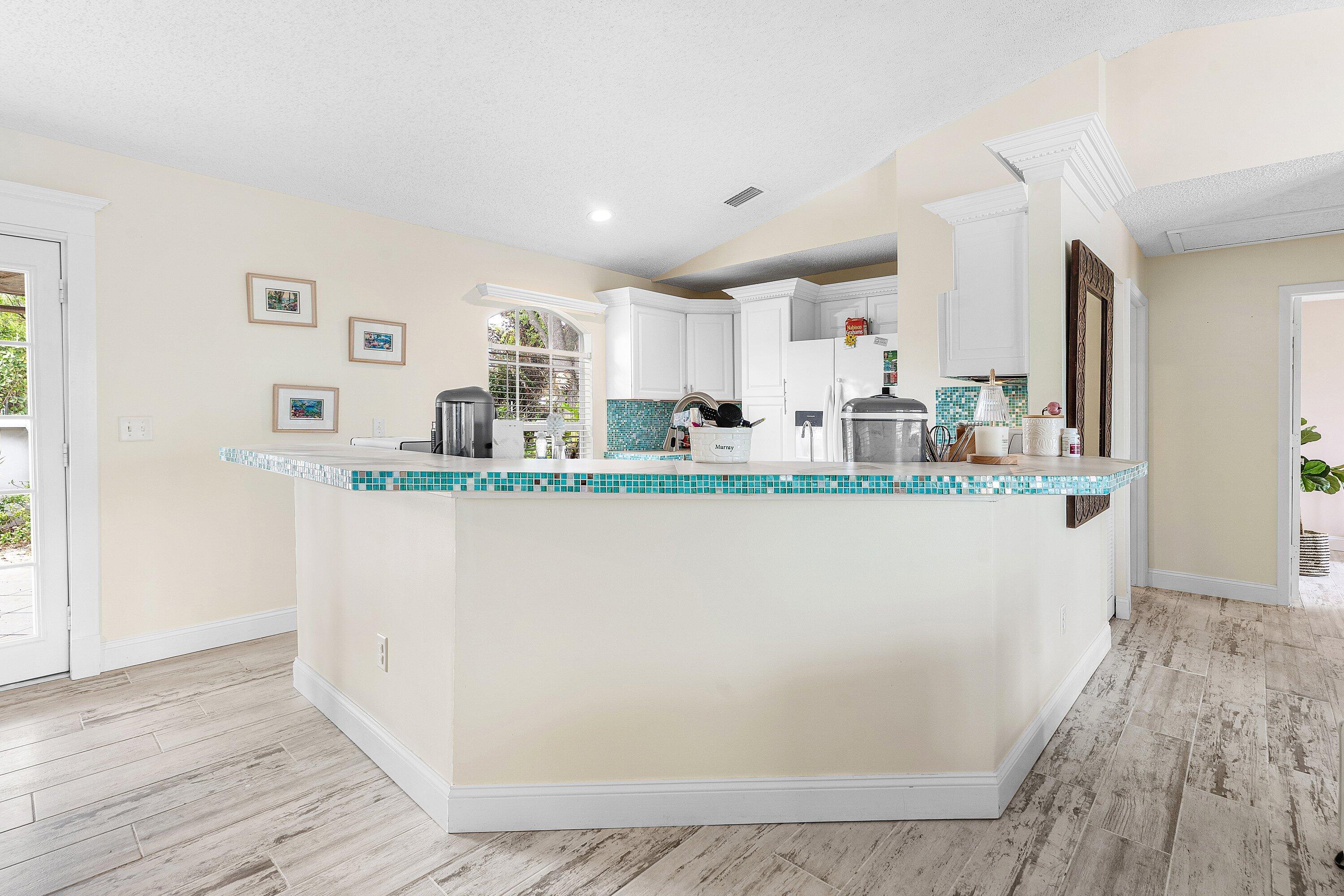 2114 Se Midtown Road Property Photo 10